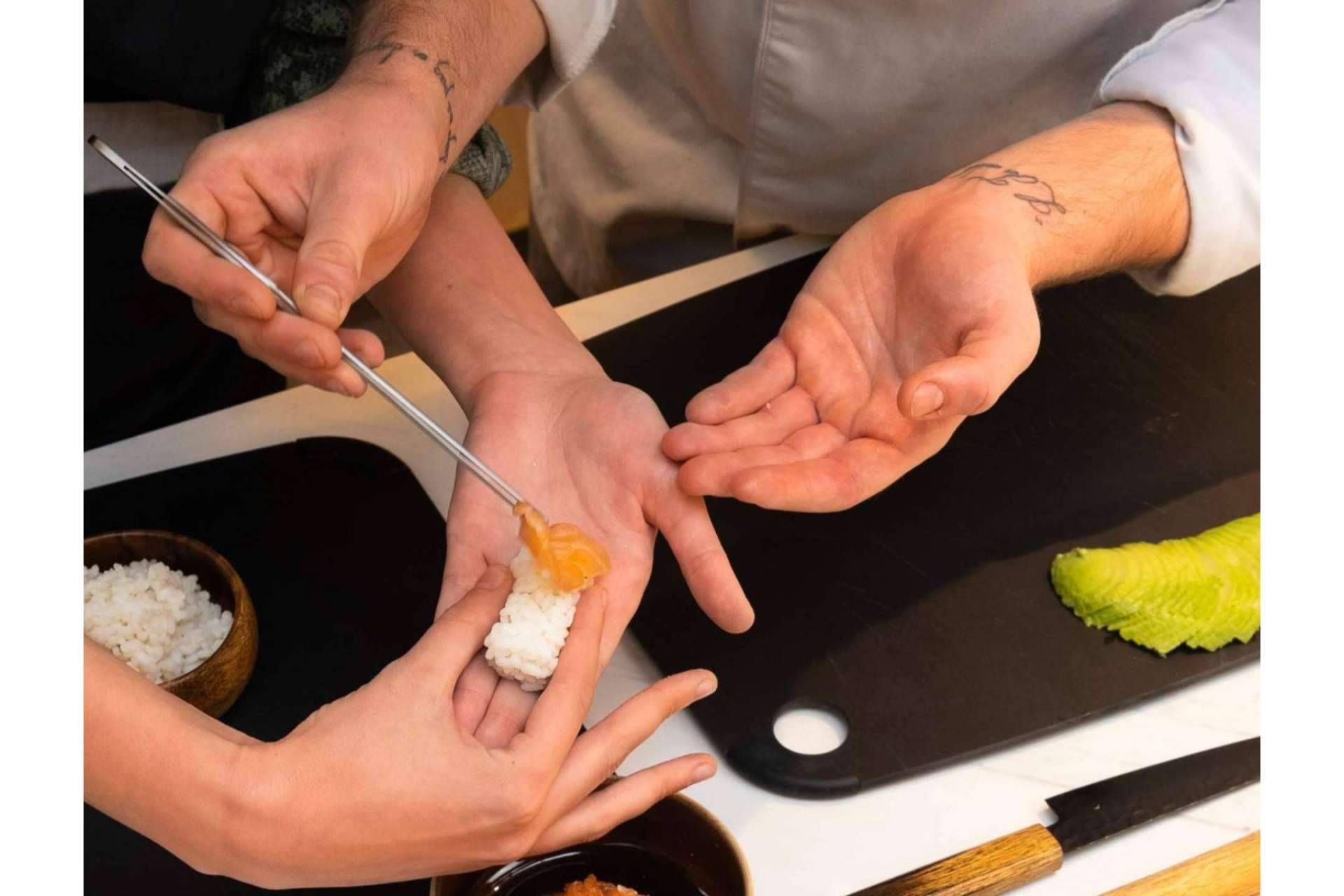 El Grupo Lamucca inaugura los cursos de cocina de su nuevo espacio gastro en Salesas, En Bruto