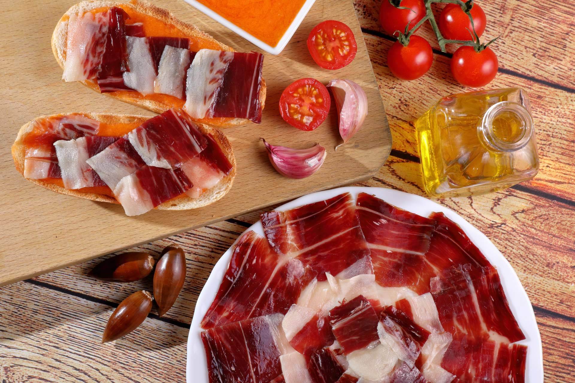 Las diferencias entre un jamón y una paleta, por Jamón y Pico