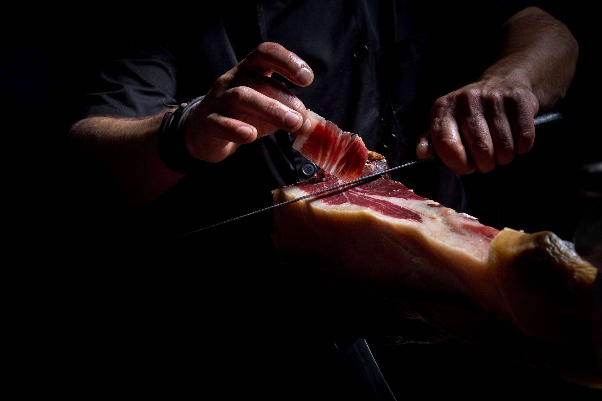 Jamón y Pico sobre cómo conservar y cortar un jamón ibérico