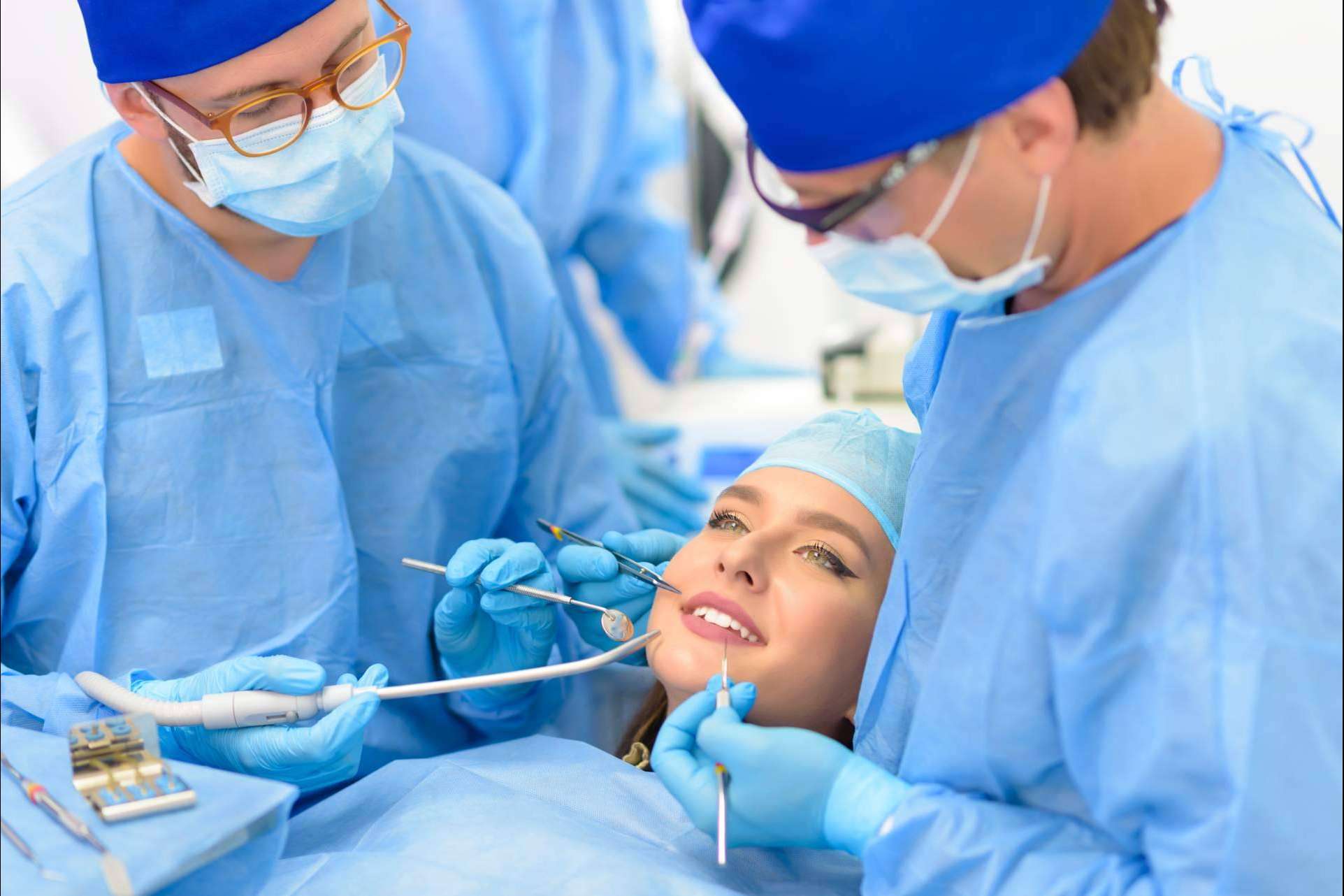 Clínica Birbe cuenta con especialistas en cirugía maxilofacial moderna