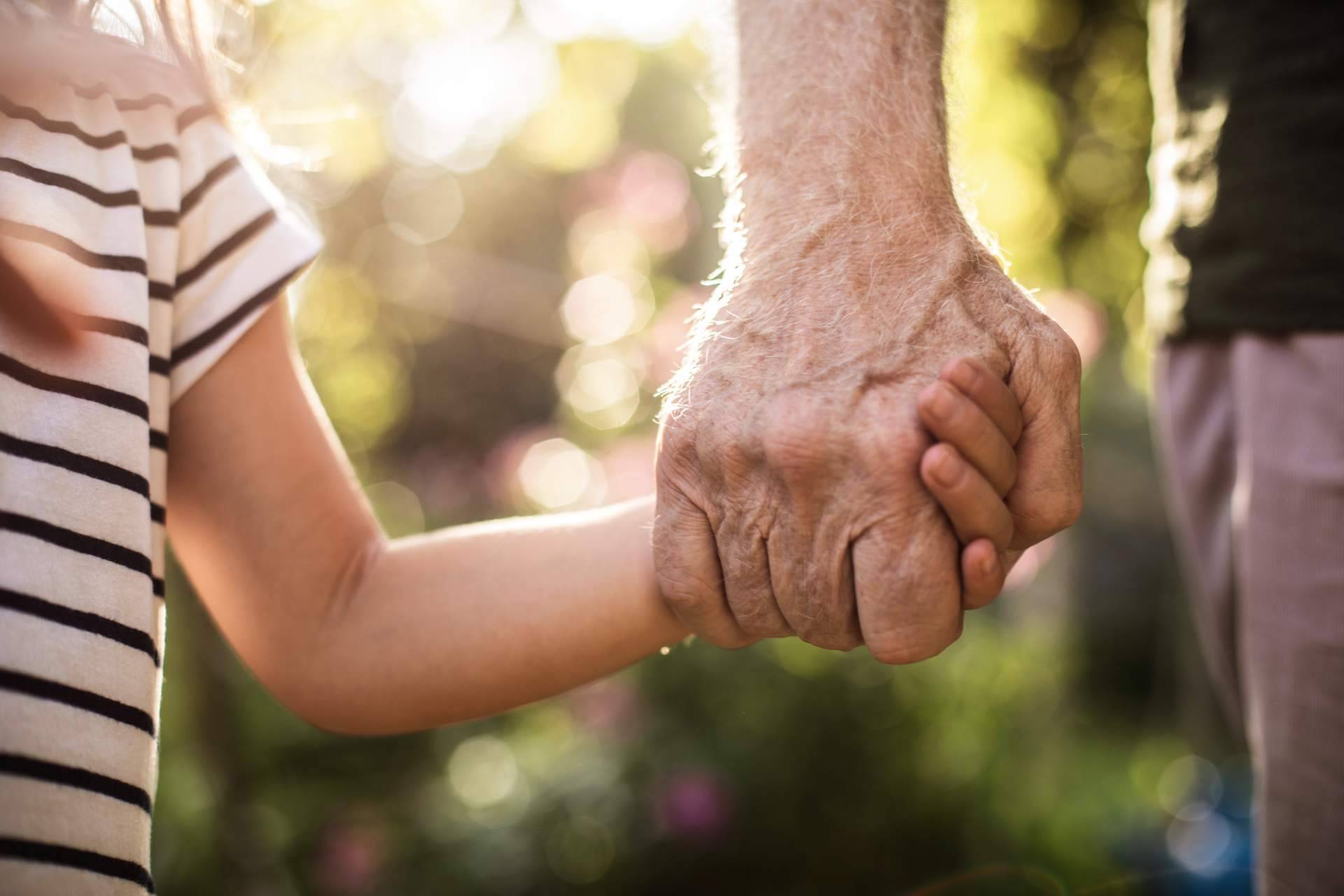 Dedicar a los abuelos frases de Frases Buenas