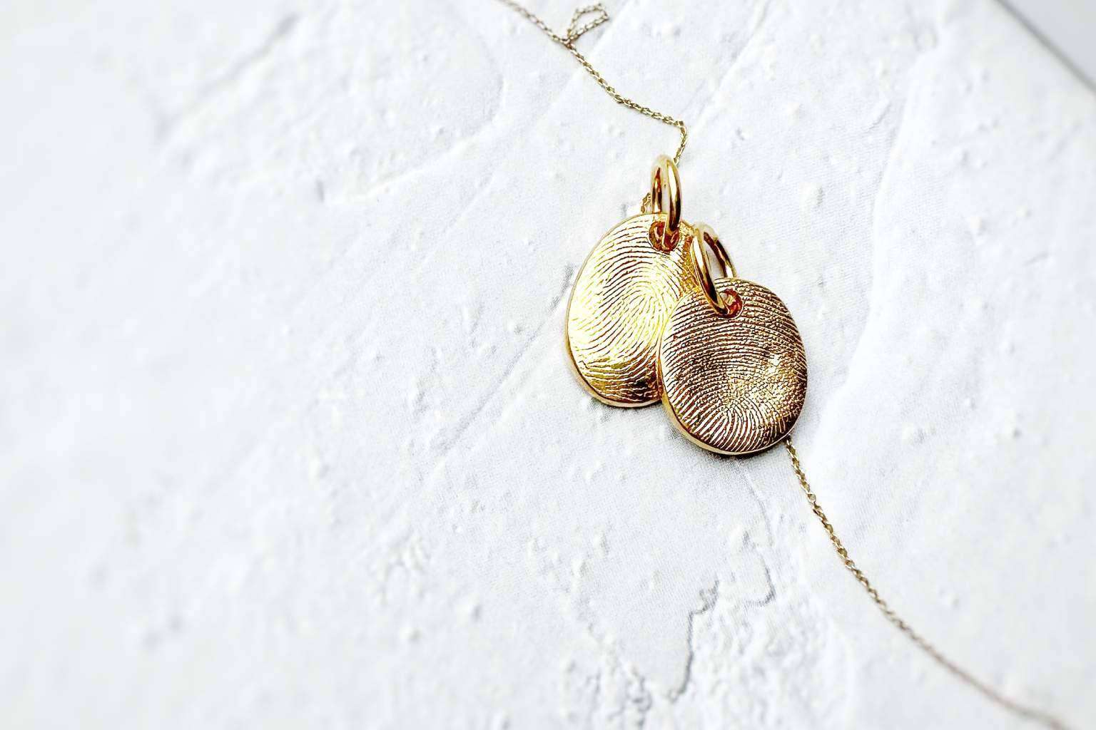 Las joyas especiales y originales de la marca Dejando Huella ideales para regalar o autoregalarse