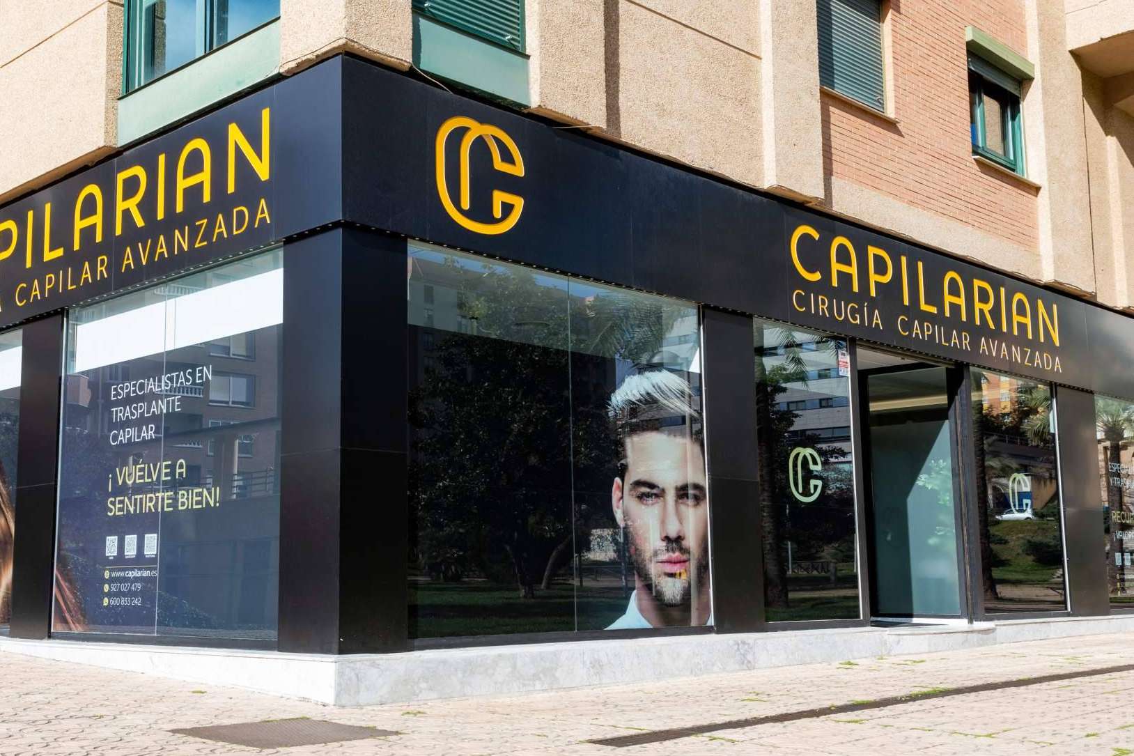 La clínica especializada en cirugía capilar en Cáceres, Capilarian