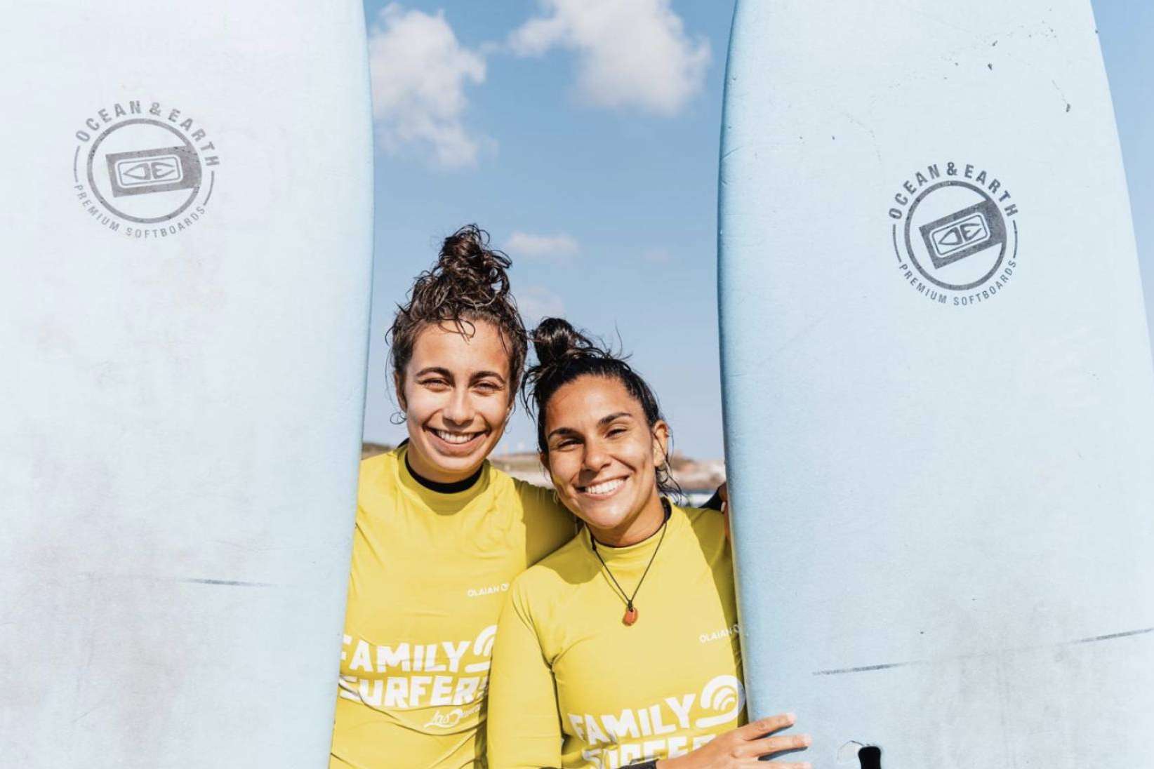 Aprender las principales técnicas de surf con el curso de iniciación del surfcamp Family Surfers – Las Dunas