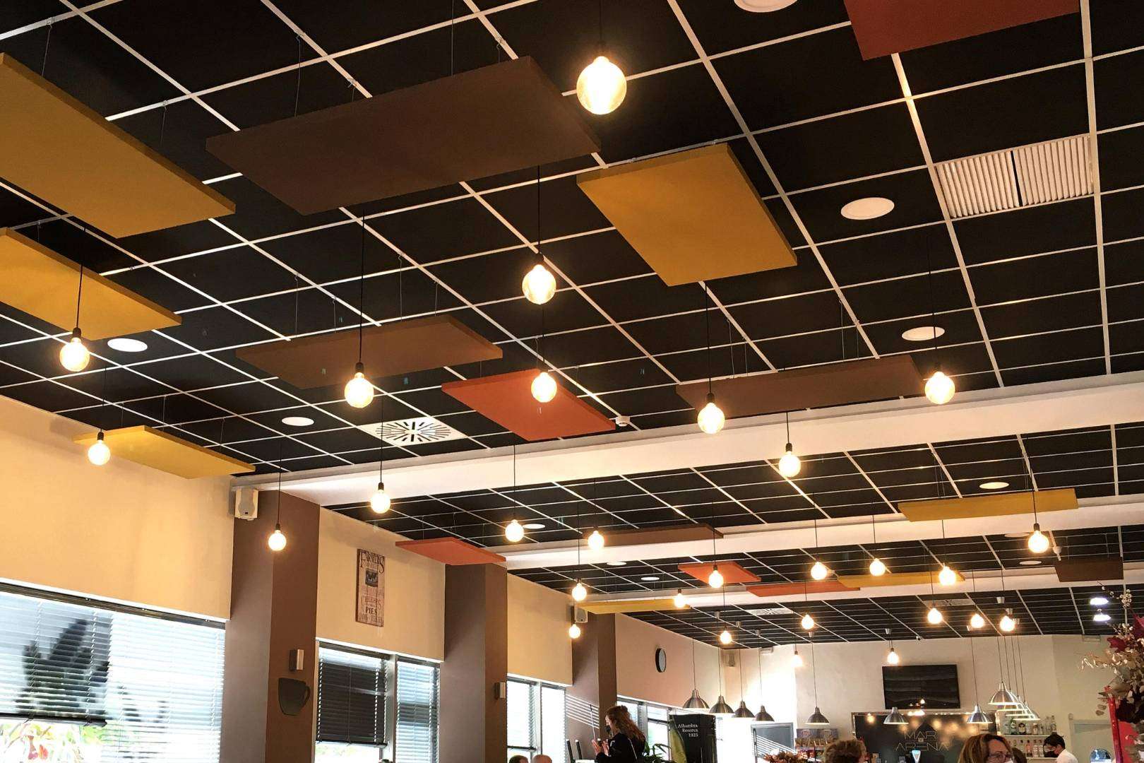 Reducir el ruido en restaurantes y cafeterías con los paneles acústicos decorativos de Acústica Decorativa