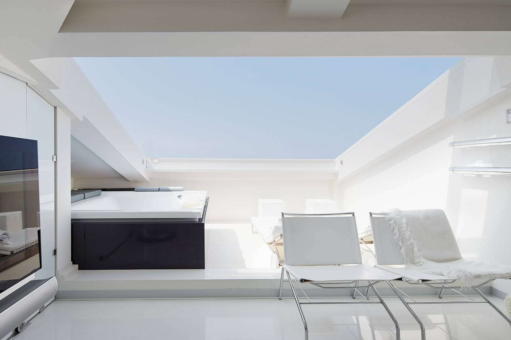 Ventanas de tejado, el diseño ideal para la decoración en los hoteles de Airclos