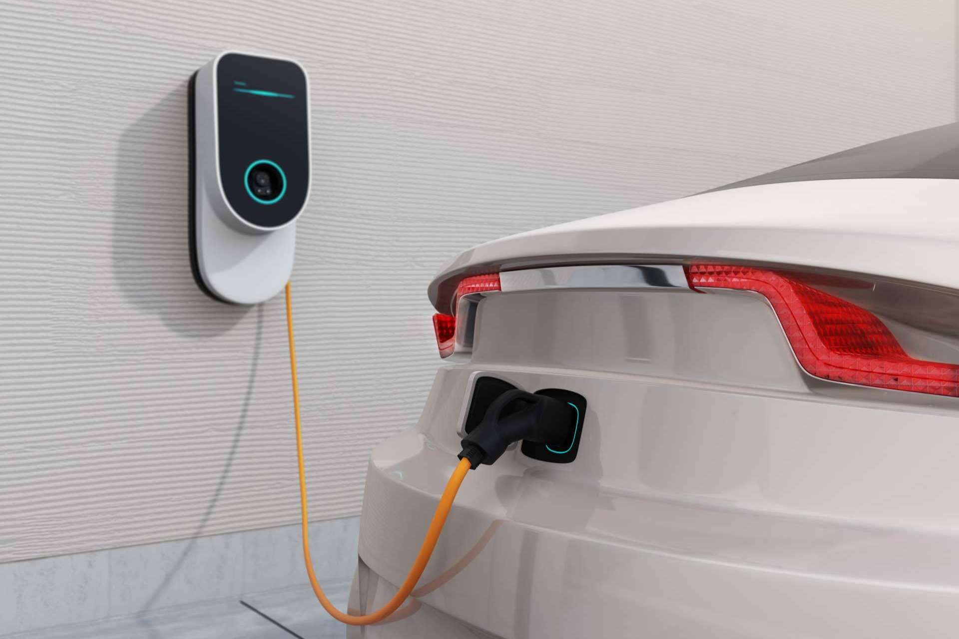 Los servicios de la empresa Elica Ingenieros para instalar puntos de recarga de vehículos y placas solares