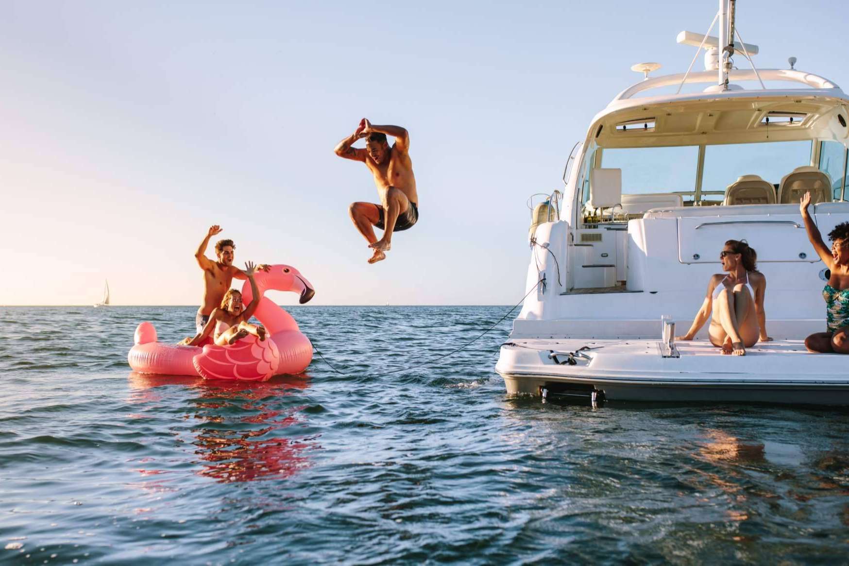 Las opciones de alquiler completo o por plazas para navegar en barco