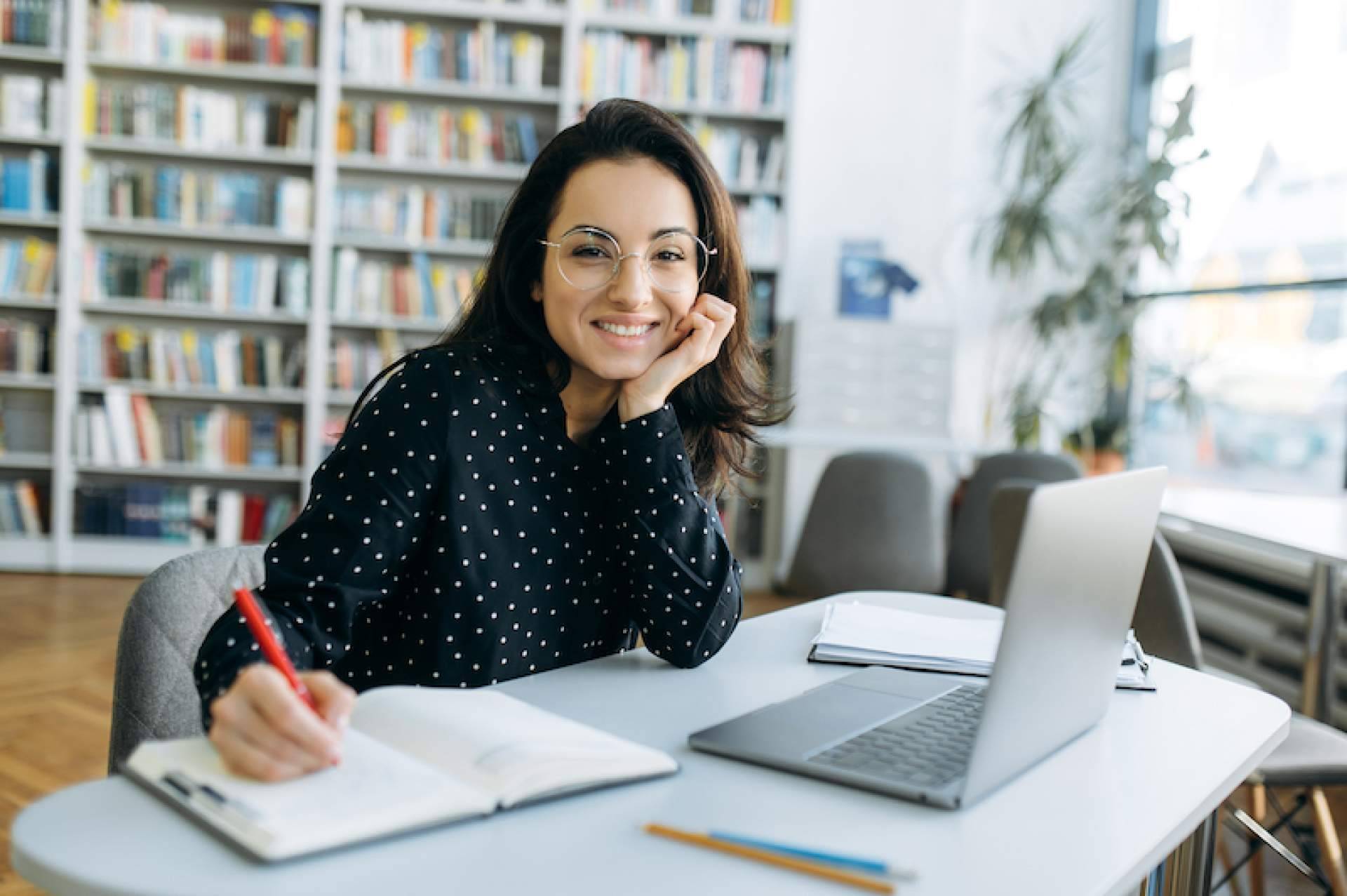 ¿Cómo escribir un abstract para cualquier investigación científica? Ayuda Universitaria