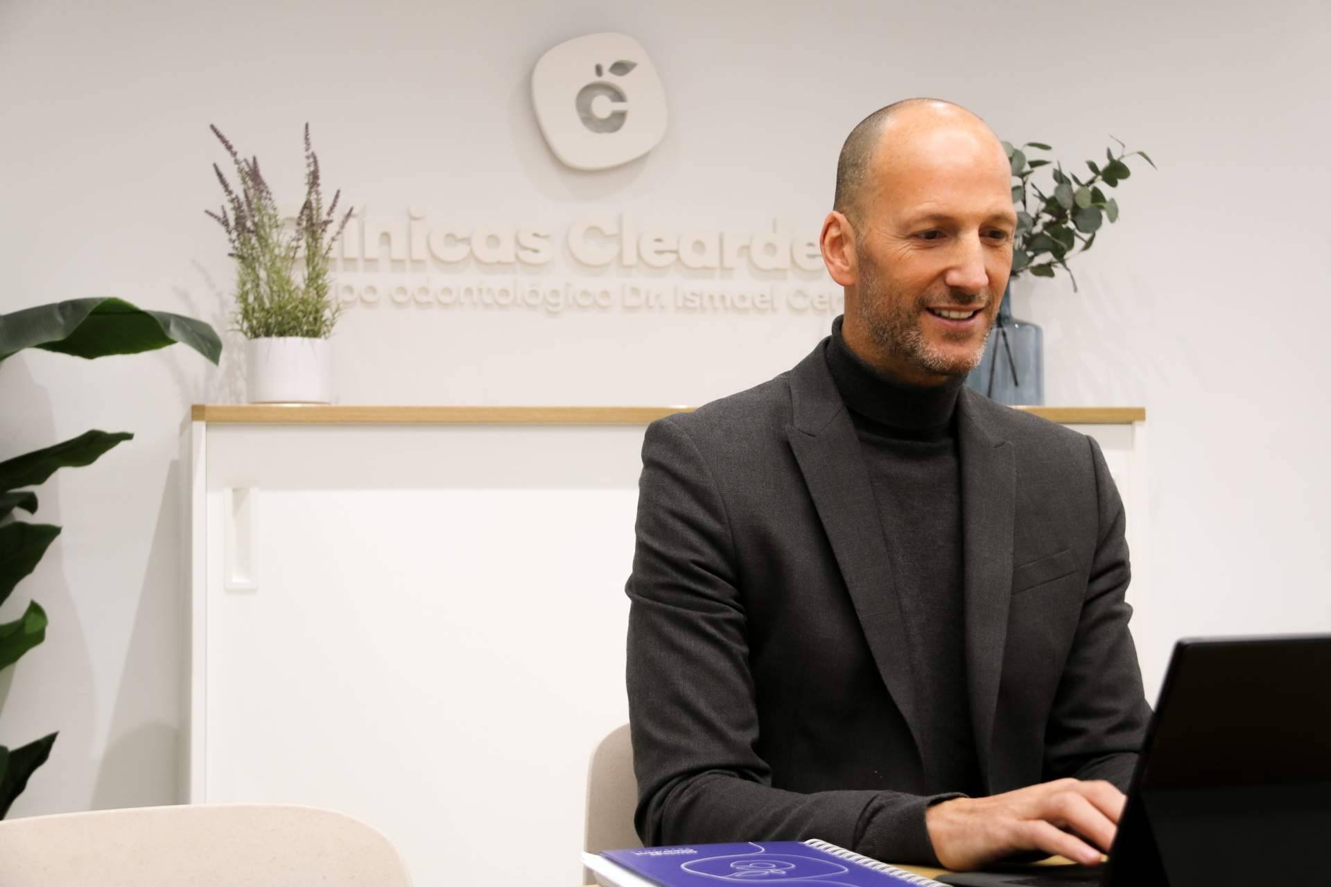 Nace la Fundación Cleardent, presidida por el Doctor Ismael Cerezo