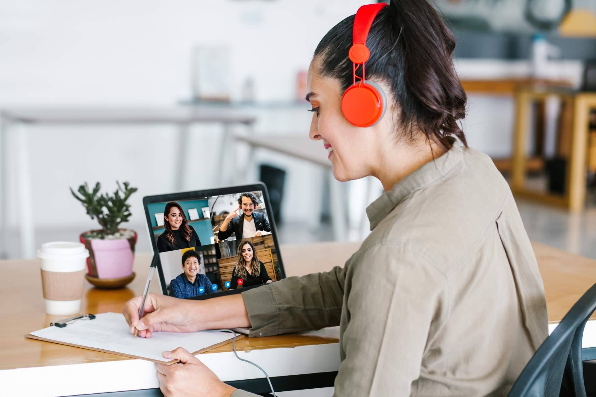 Excellent, In English sobre los beneficios de clases de inglés online para empresas