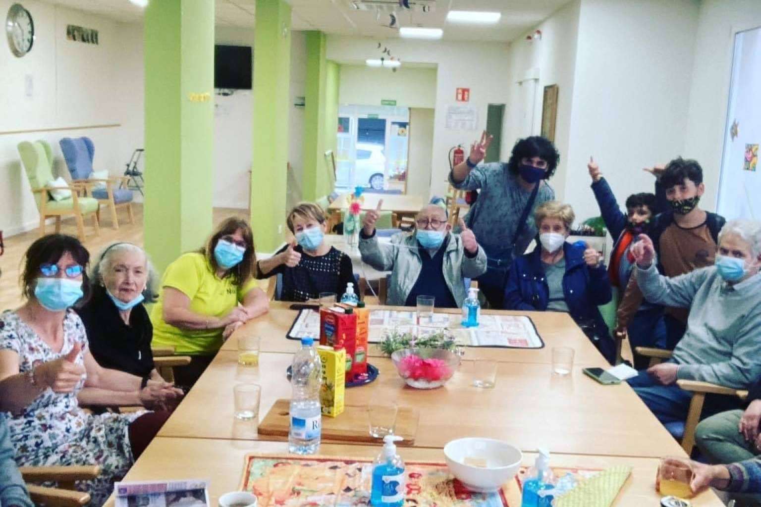 Dia Actiu ofrece un espacio de convivencia y terapia para personas mayores con el objetivo de mejorar su calidad de vida