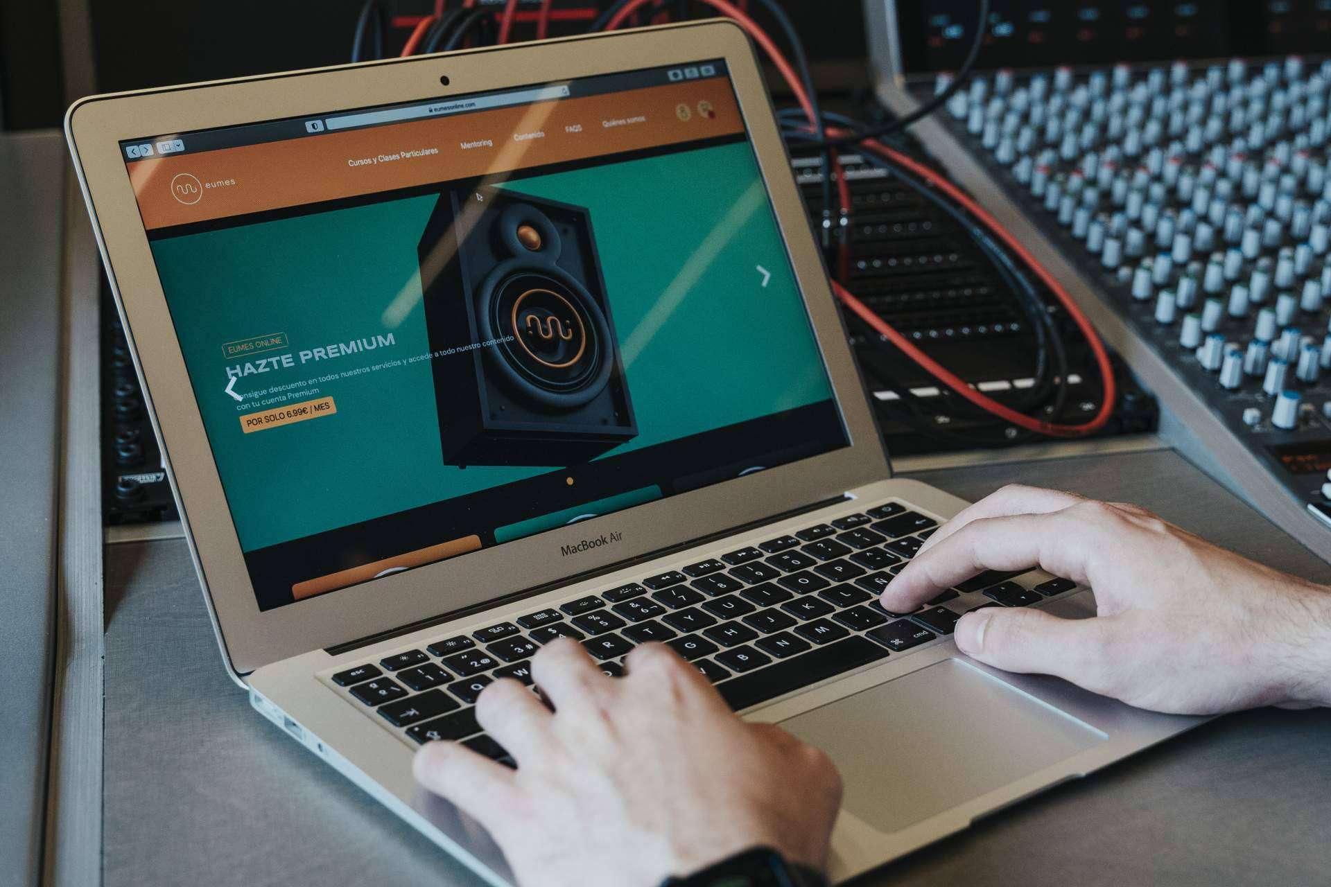¿Cuáles son las ventajas de la formación musical online?, de la mano de EUMES