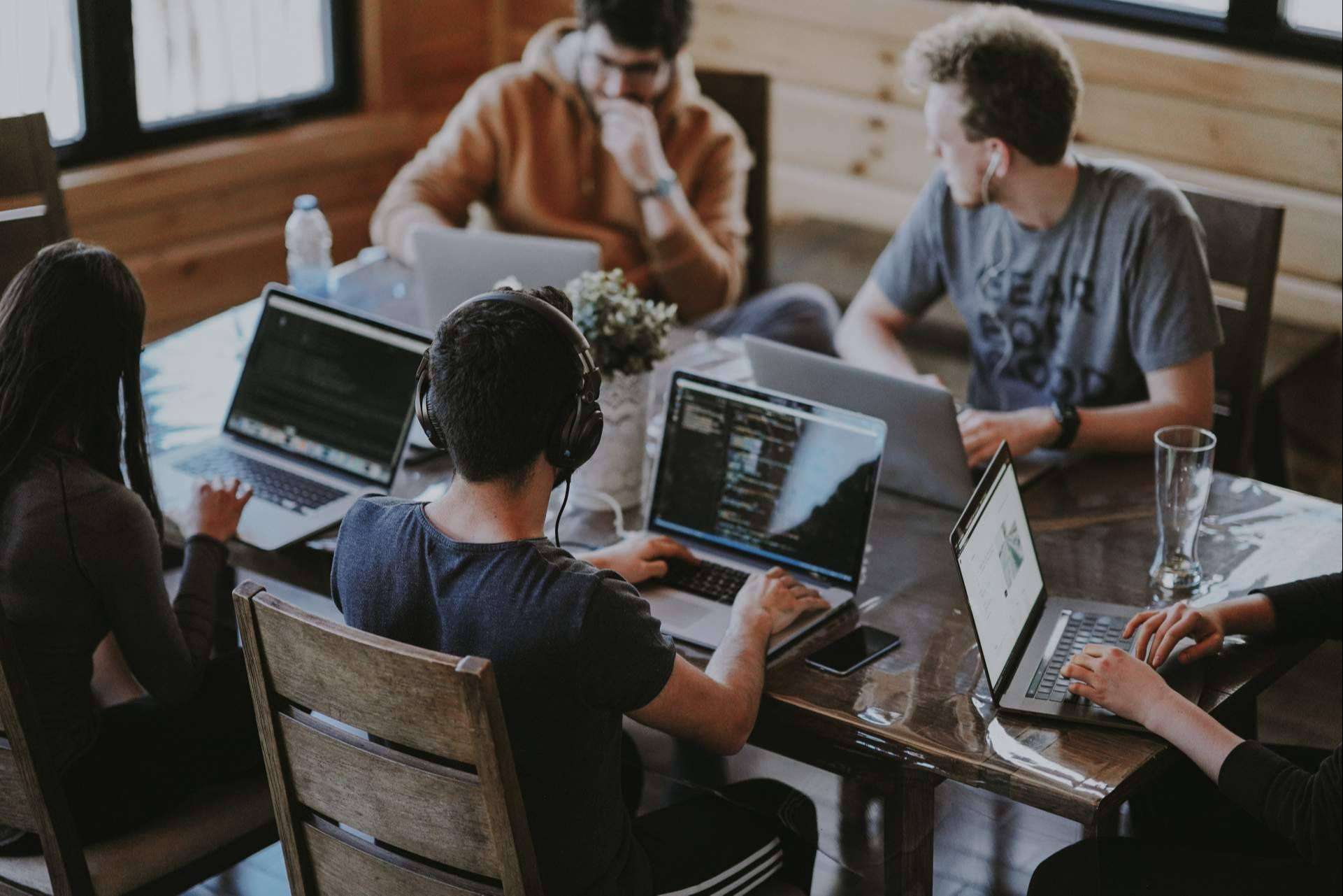 Agencia de traducción en Madrid para empresas de cualquier sector, blarlo