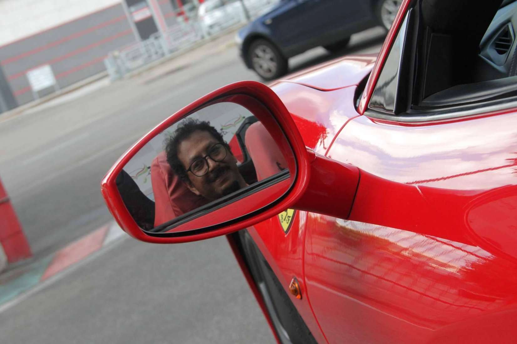 Experiencias de manejo de autos deportivos y degustación enogastronomía, con HAZLO Travexperience