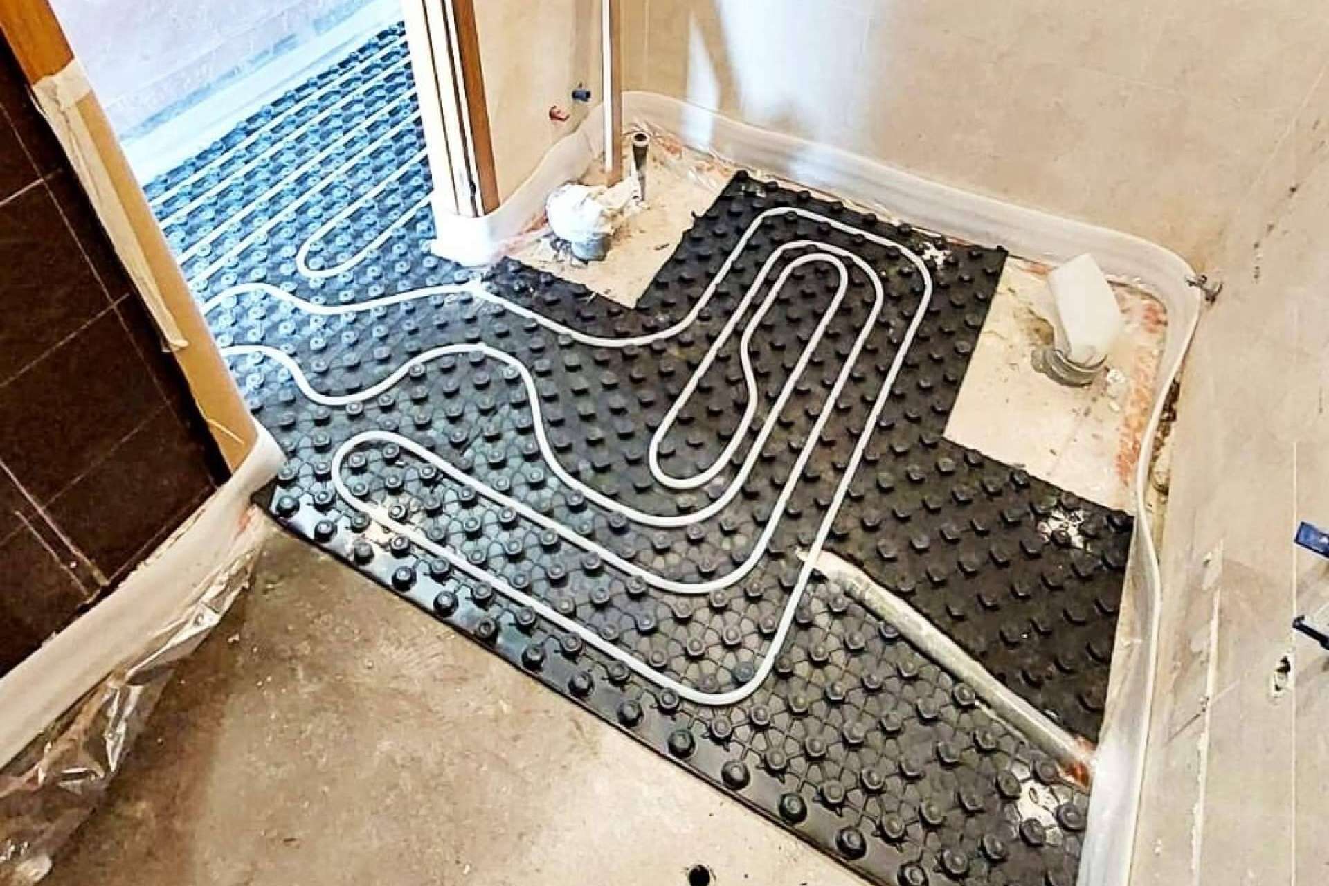 ¿Por qué atreverse con la instalación de un suelo radiante y refrescante?