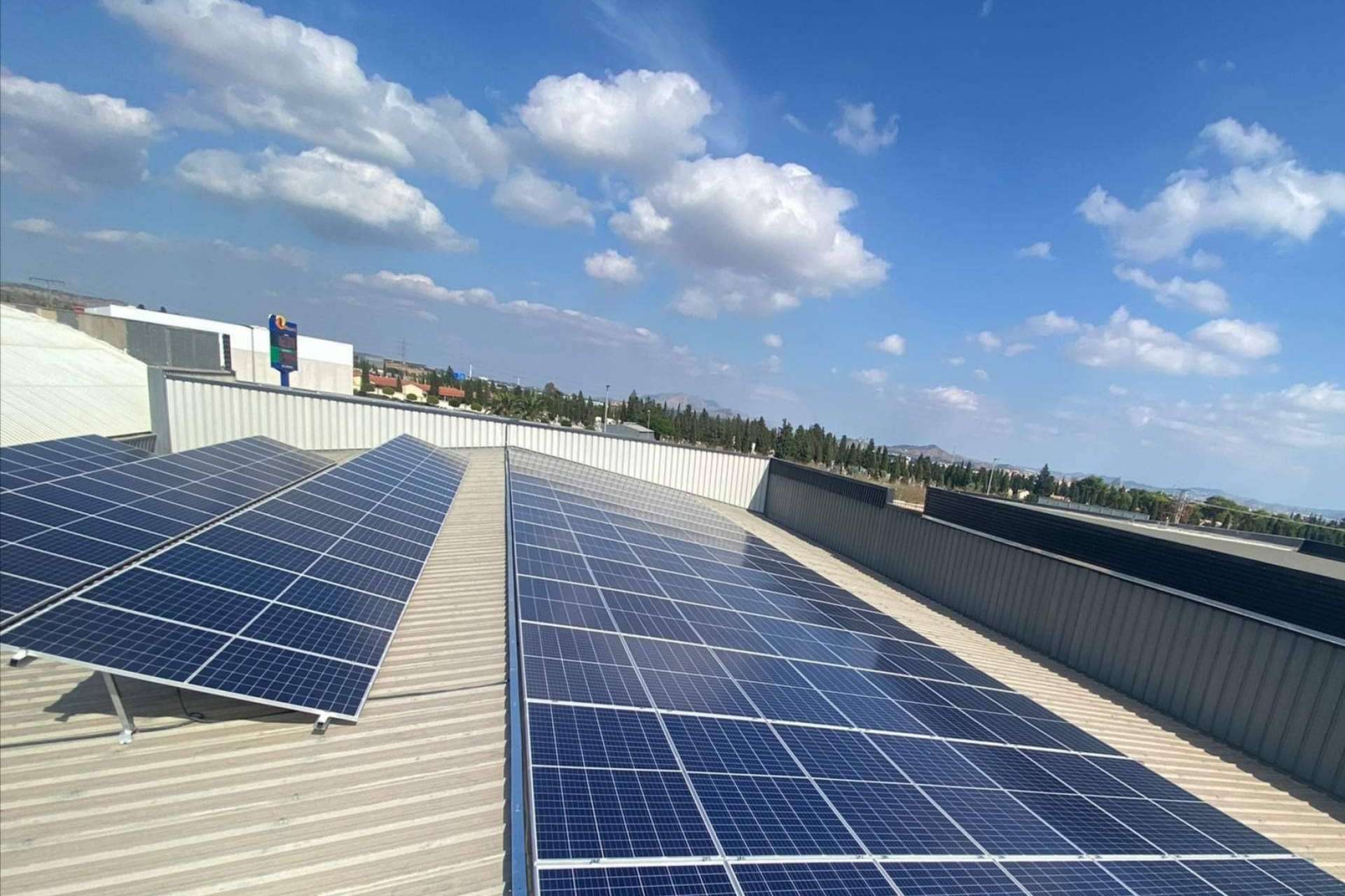 Nextenergy sobre el autoconsumo empresarial, todos los detalles para ahorrar en costes de luz