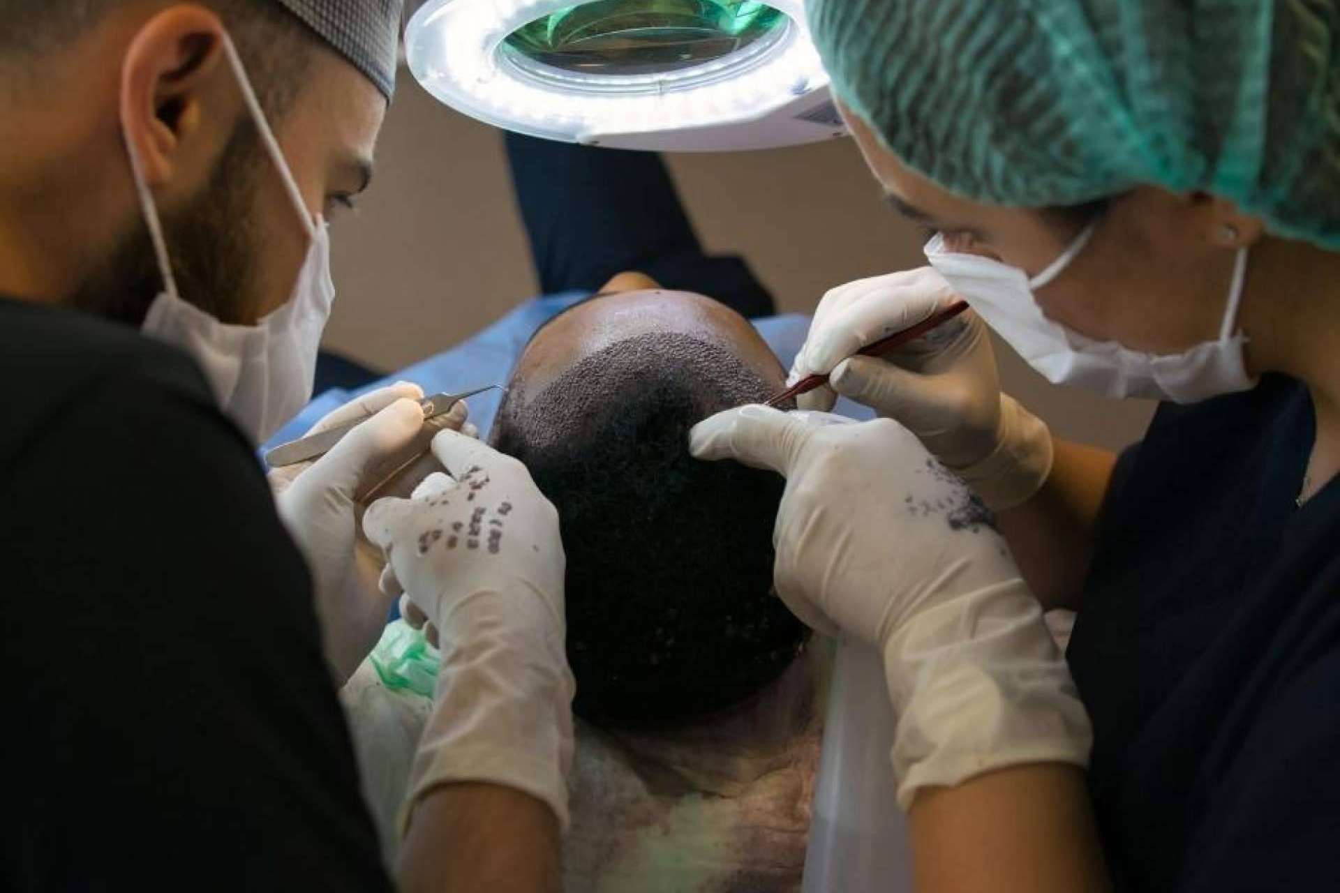 El sello de calidad garantizada de la Clínica Capilar Laura Agrelo
