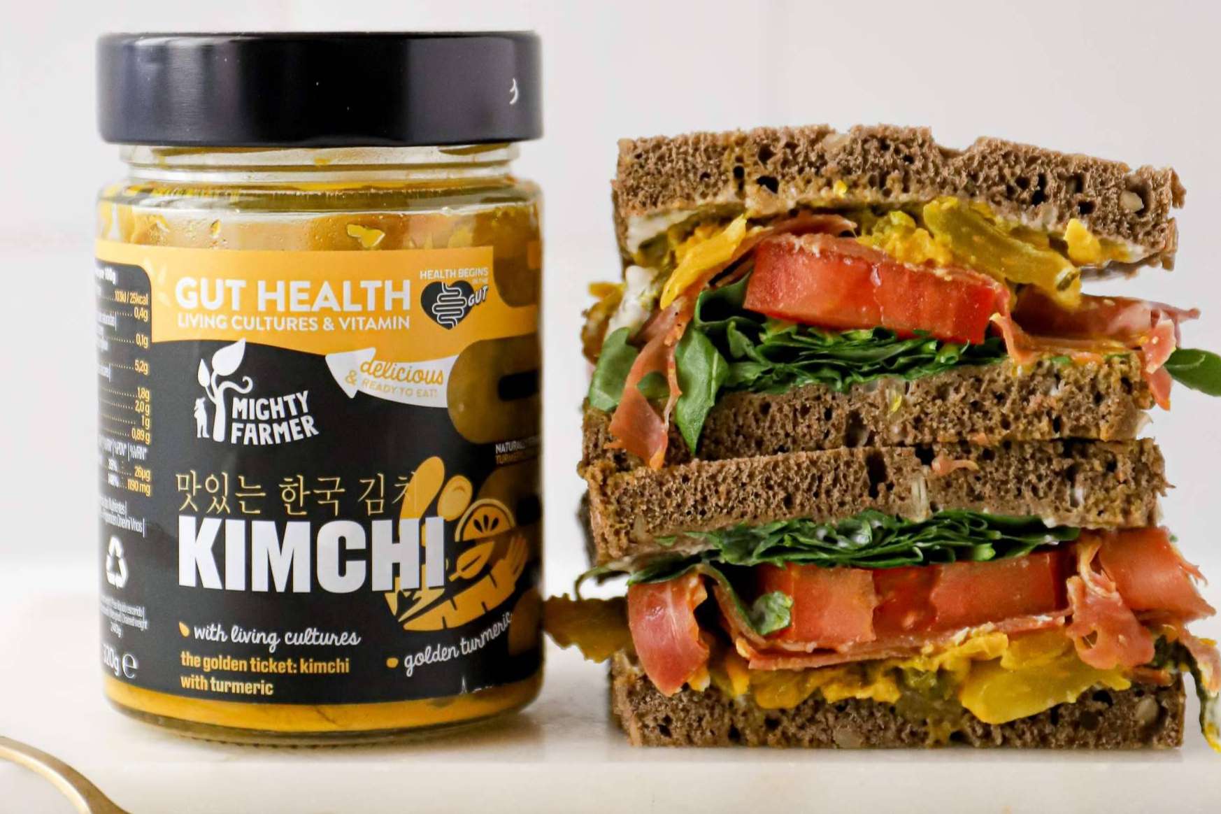 Alimentación saludable con las verduras fermentadas naturalmente de Mighty Farmer