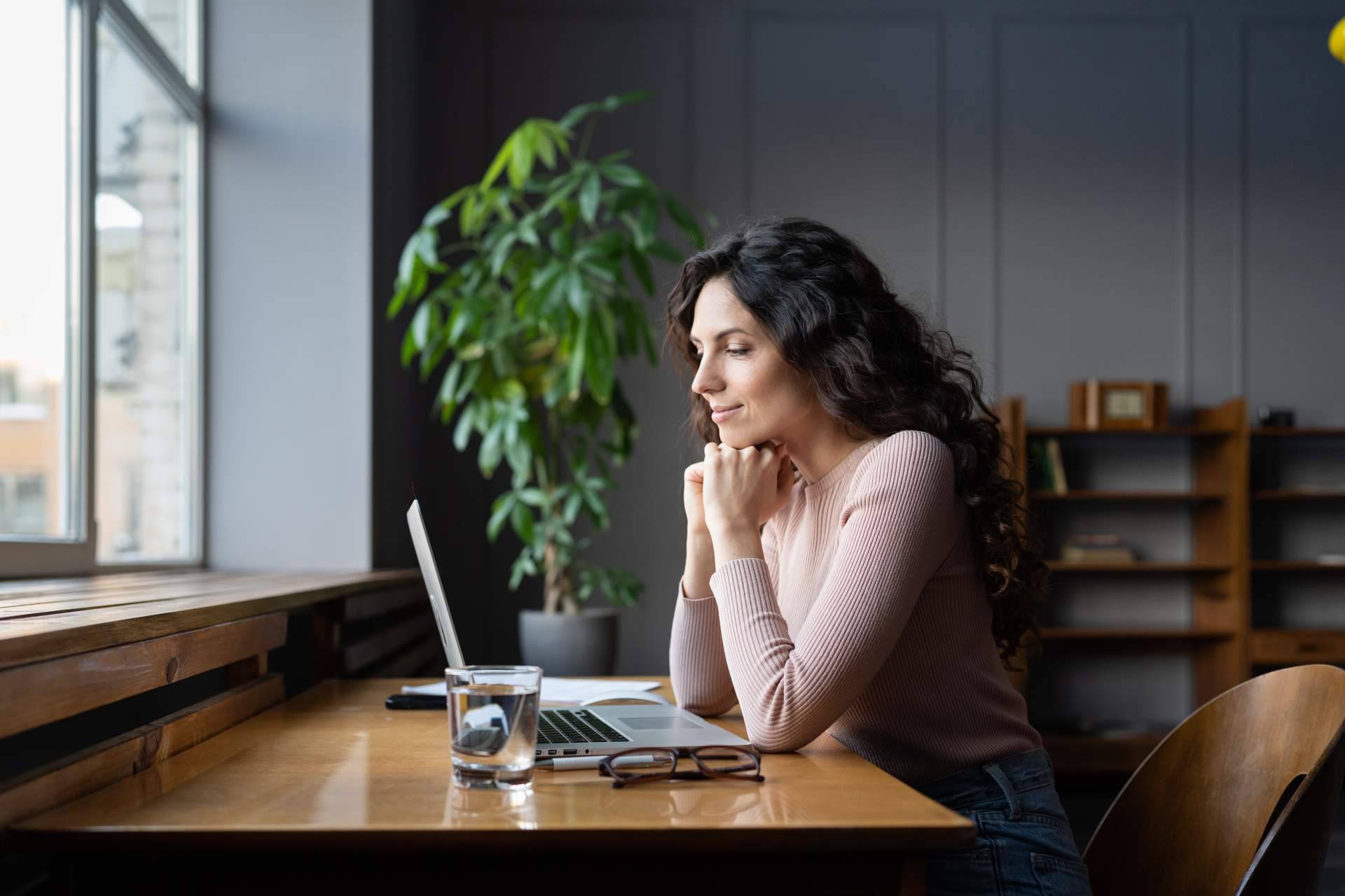 Estar al día de las novedades del sector inmobiliario mediante InmoInforma