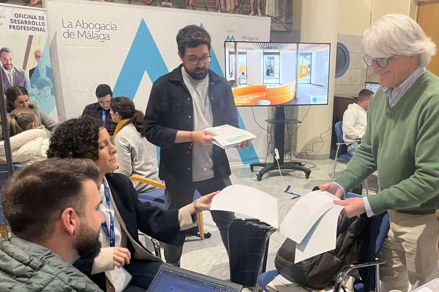 V3RSING se hace con el primer premio del Hackaton ciberlegal de Málaga