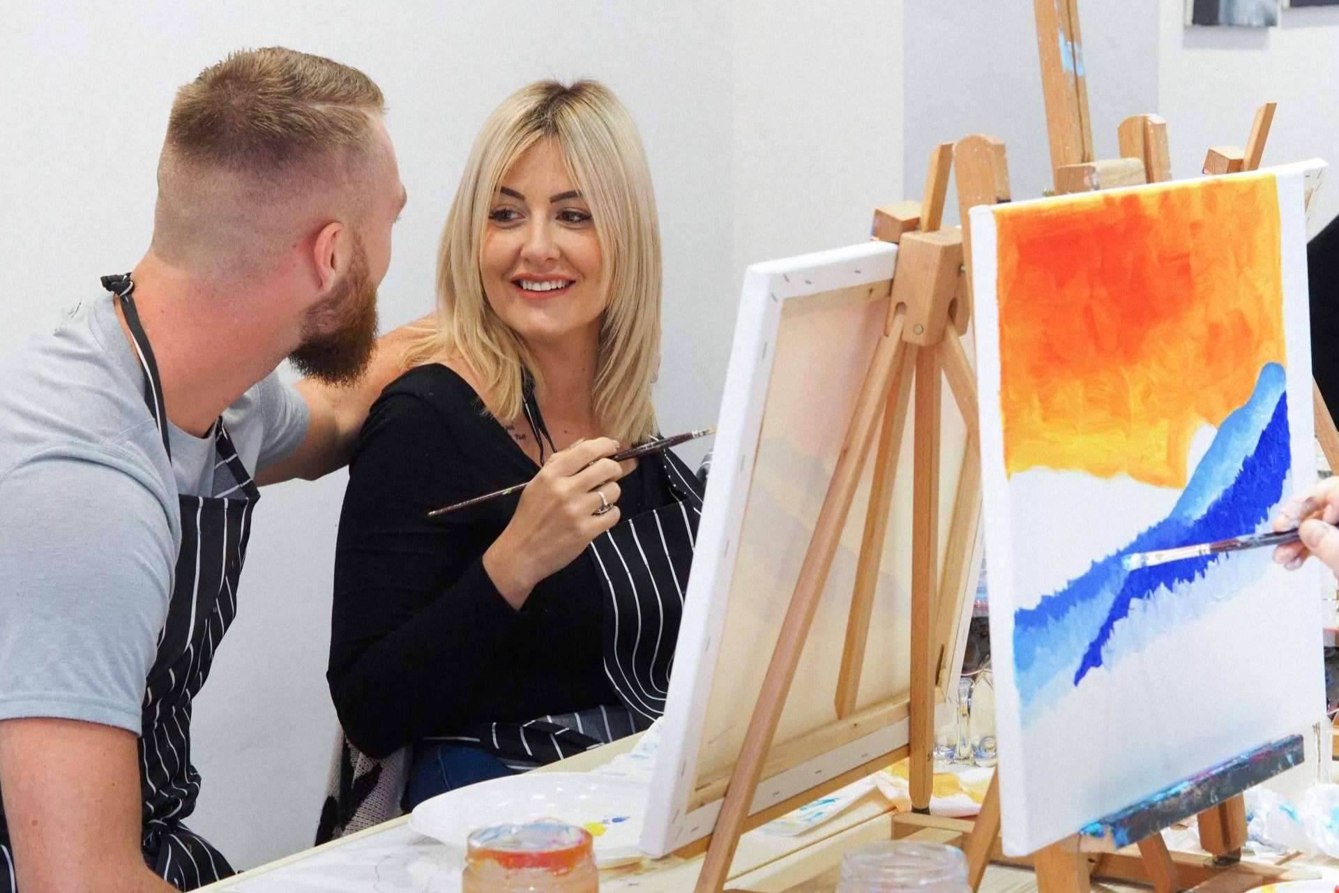 Disfrutar en pareja con un plan creativo, de la mano de Art and Wine