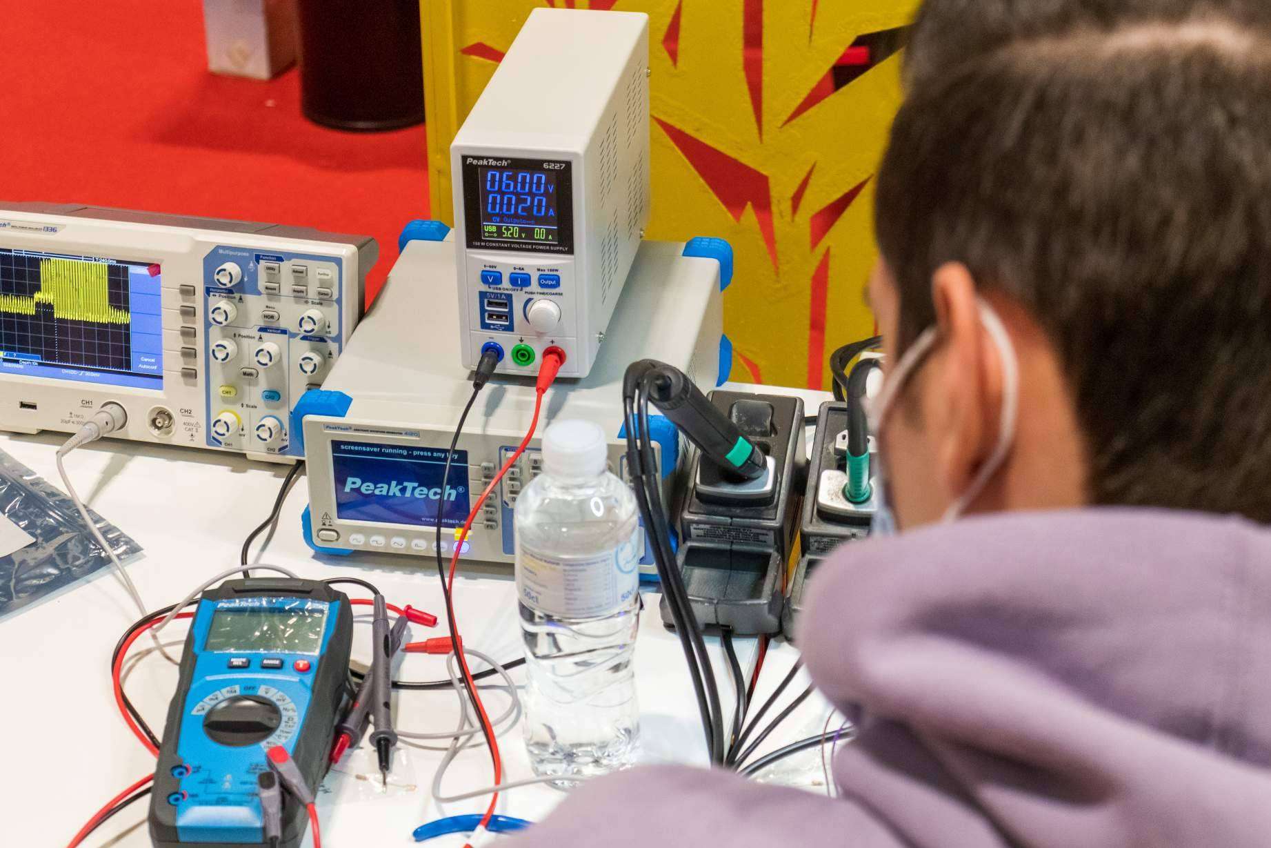 PeakTech es la firma que patrocina las competiciones de los skills de FP en España