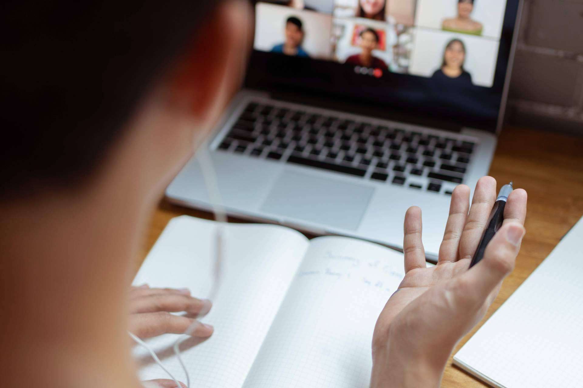 Seguir formándose después de un máster con los cursos con contenidos de Harvard Business Publishing