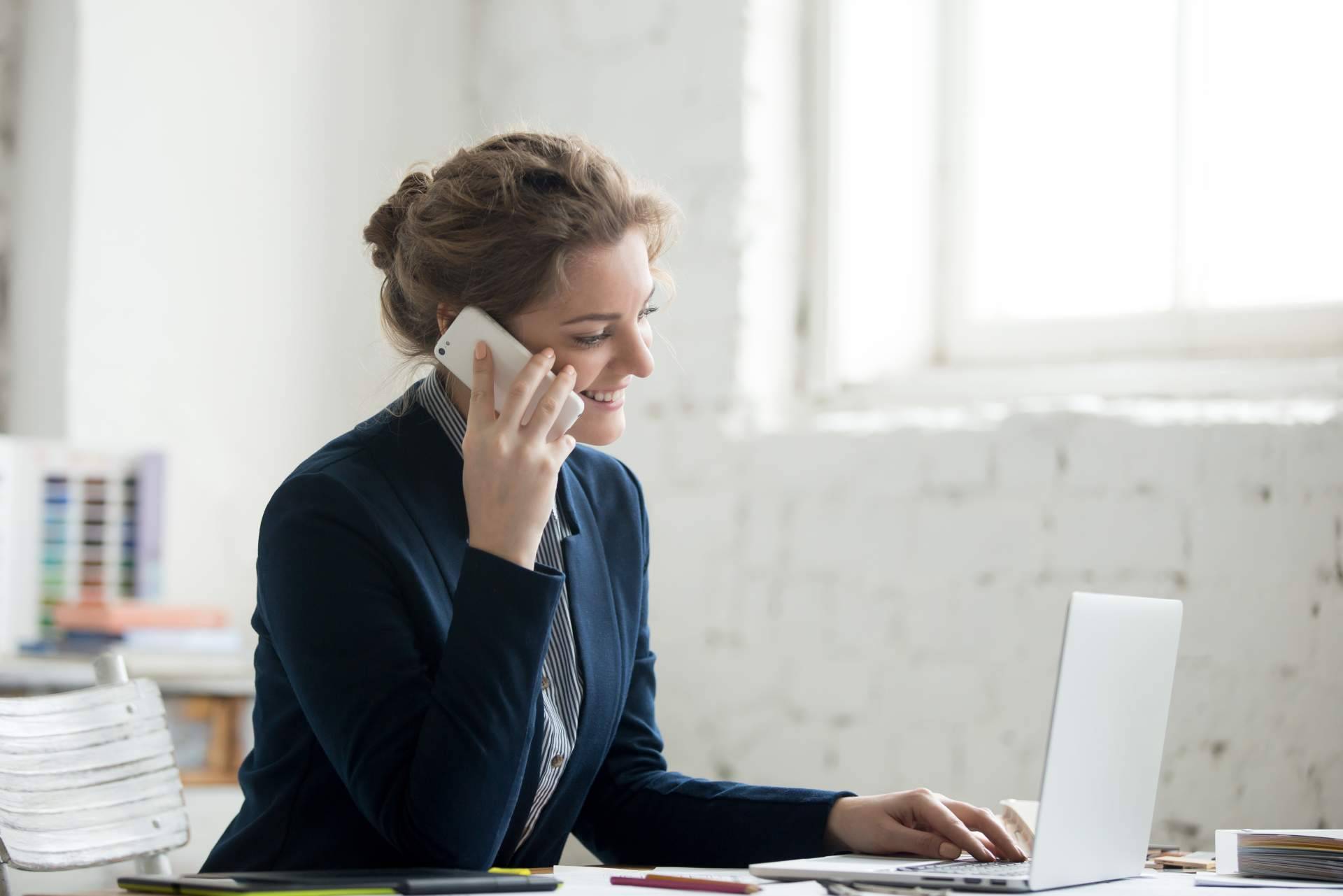 Soluciones de control horario para empresas con la firma de desarrollo informático Ceesa