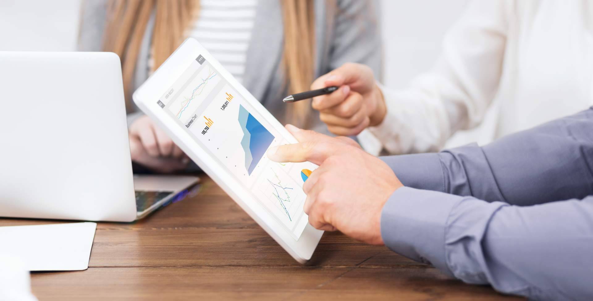 Contratar diseñadores web profesionales puede ayudar a ahorrar tiempo, por Destaca