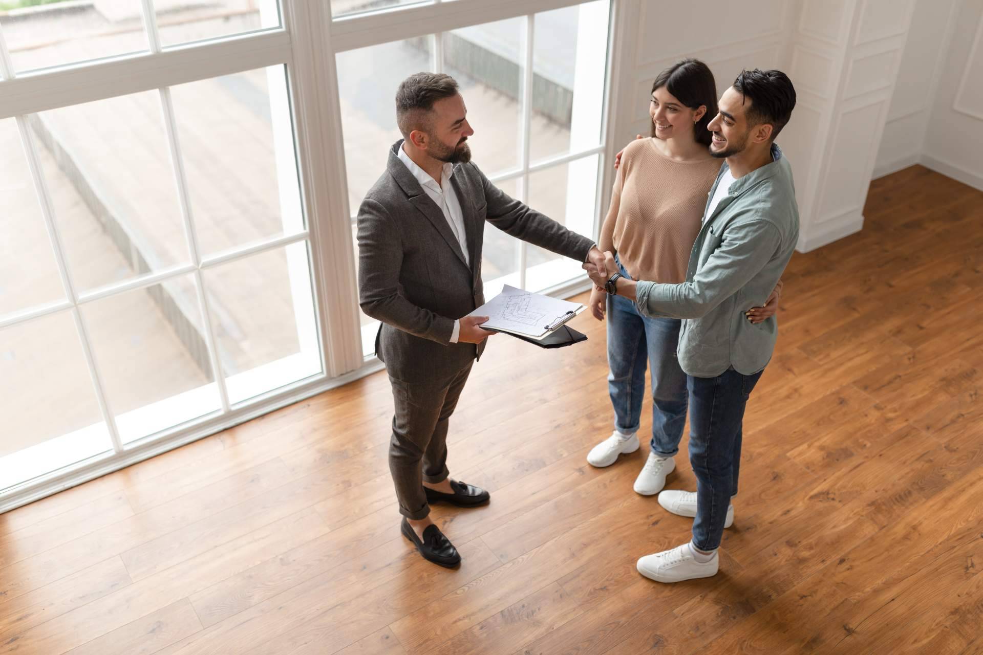 Vender la nuda propiedad y continuar viviendo en la vivienda, ¿es posible?