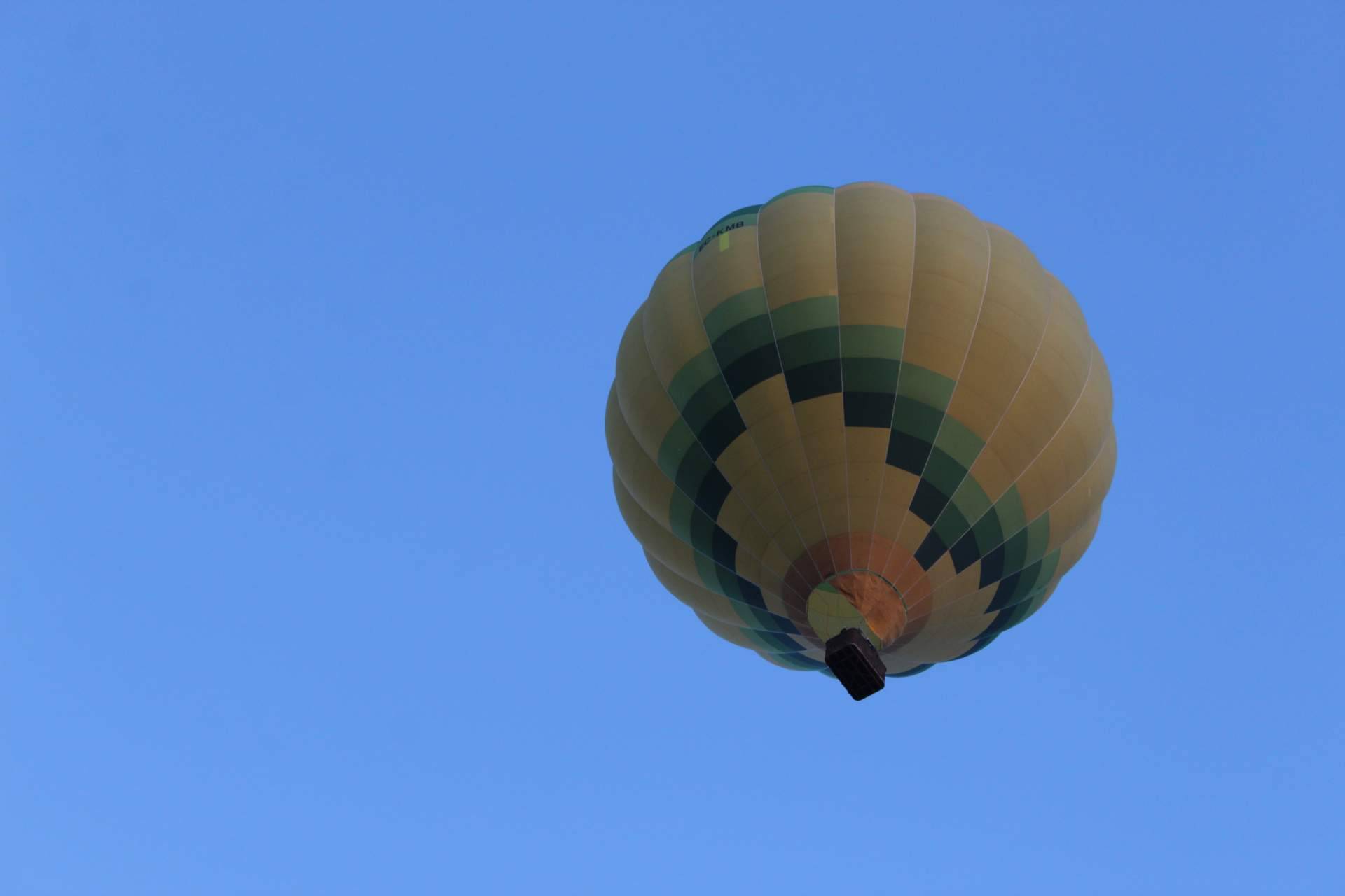 Montar en globo sobre una ciudad patrimonio de la humanidad como Segovia, una oportunidad de EoloFLY
