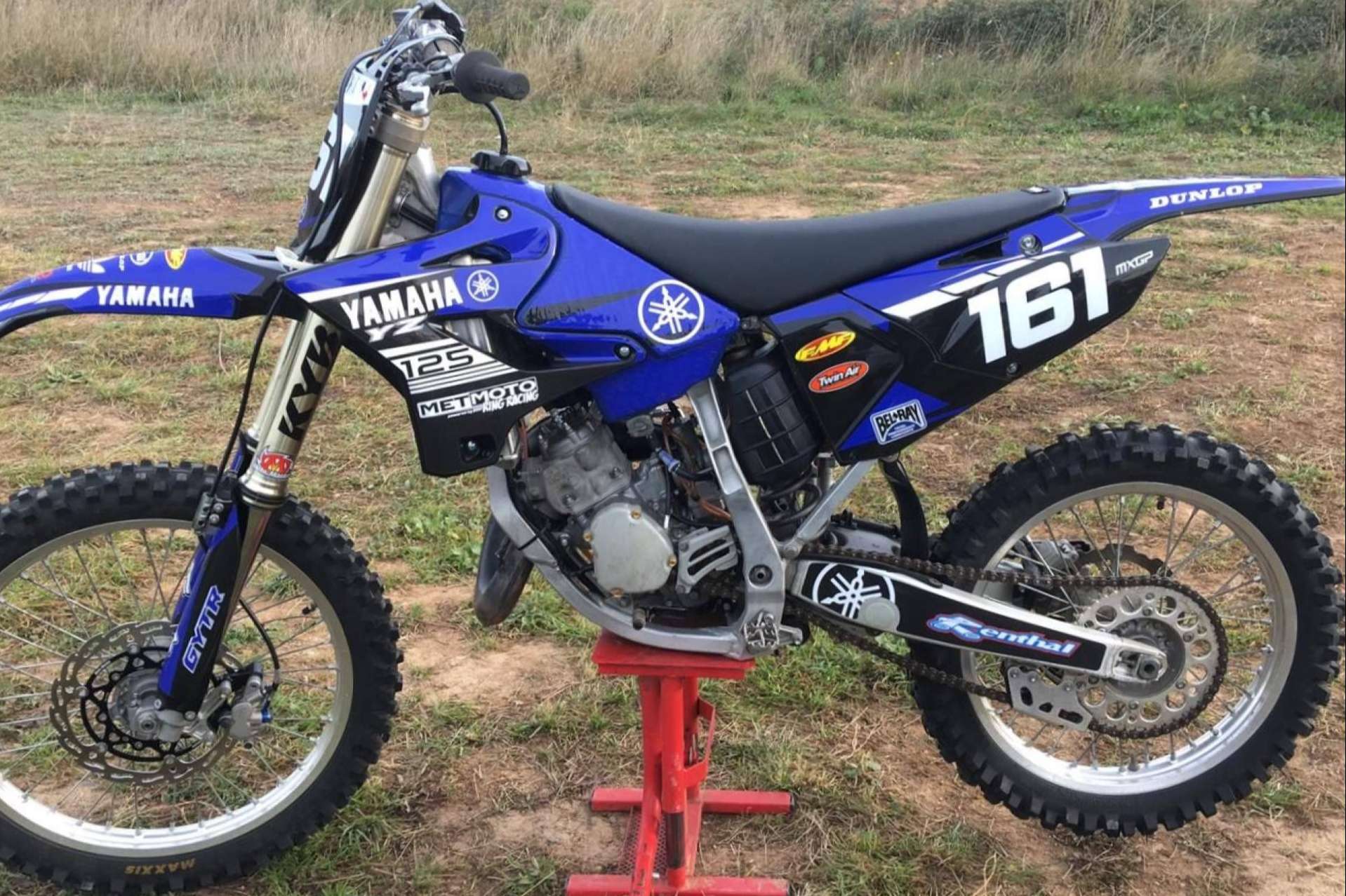 ADHESIVOSEMBARRADOS tiene disponible pegatinas Yamaha