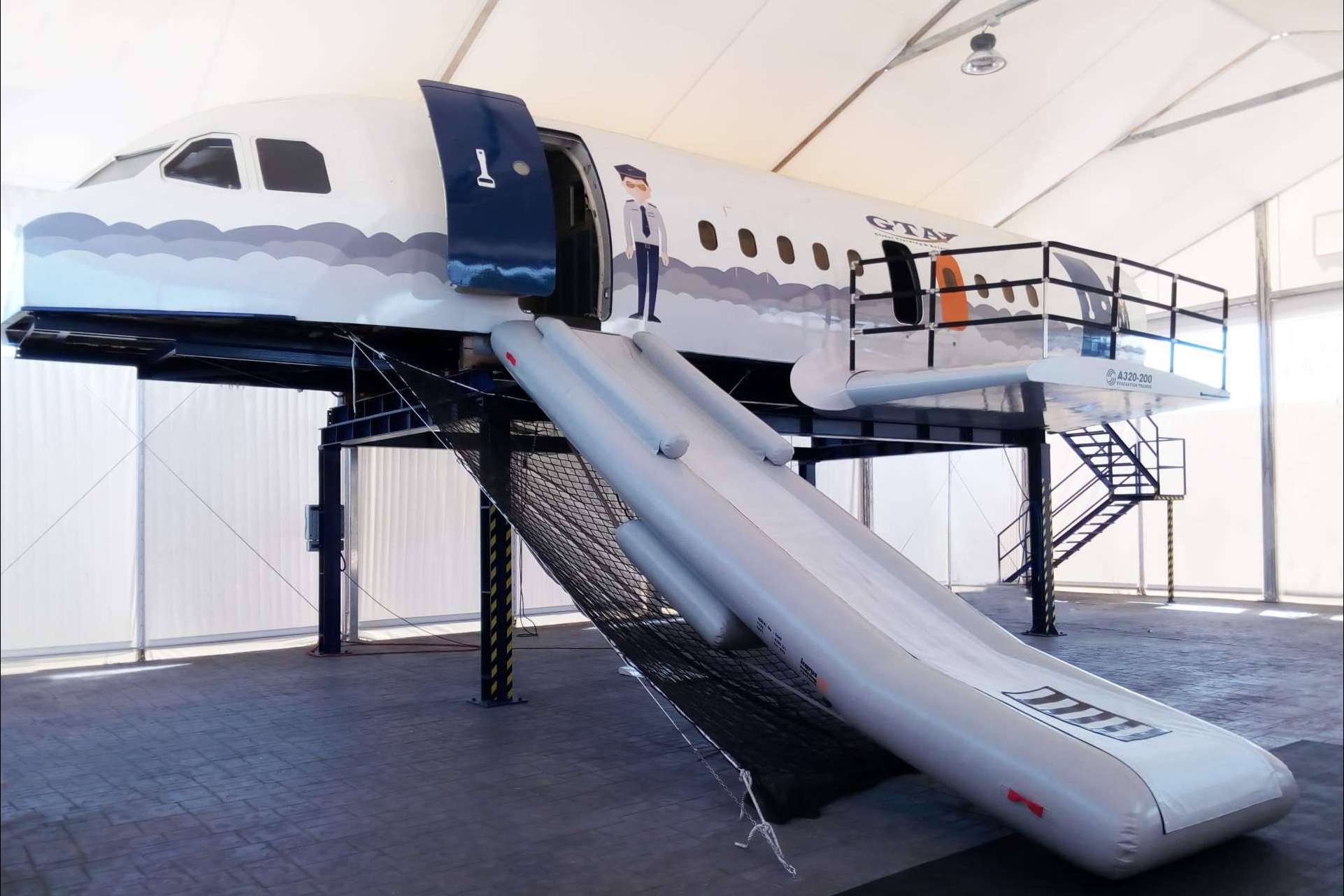 Global Training Aviation responde a las preguntas frecuentes sobre la formación de auxiliar de vuelo