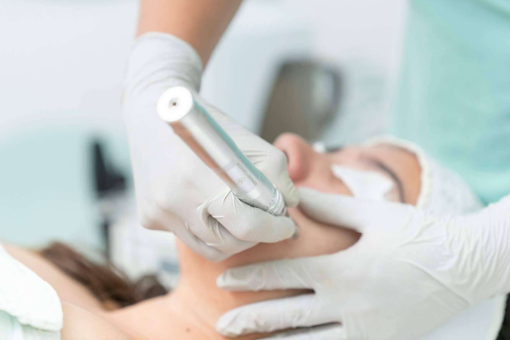 Servicios que brinda la Unidad de Medicina Estética, Plástica y Reparadora del Hospital de la Reina en cirugía estética