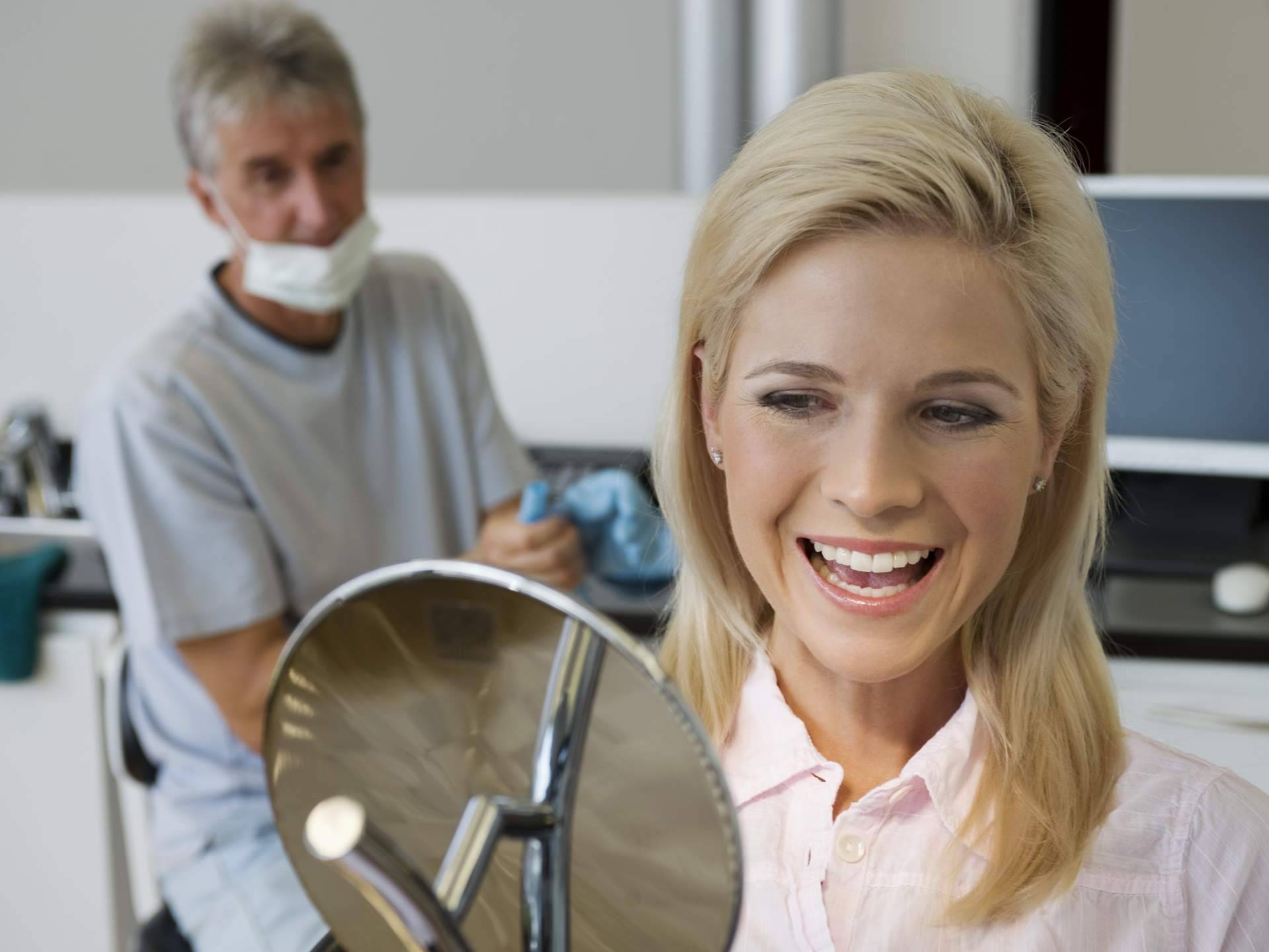 Prepararse para la boda con una sonrisa radiante. Conocer el innovador tratamiento de Diseño de Sonrisa