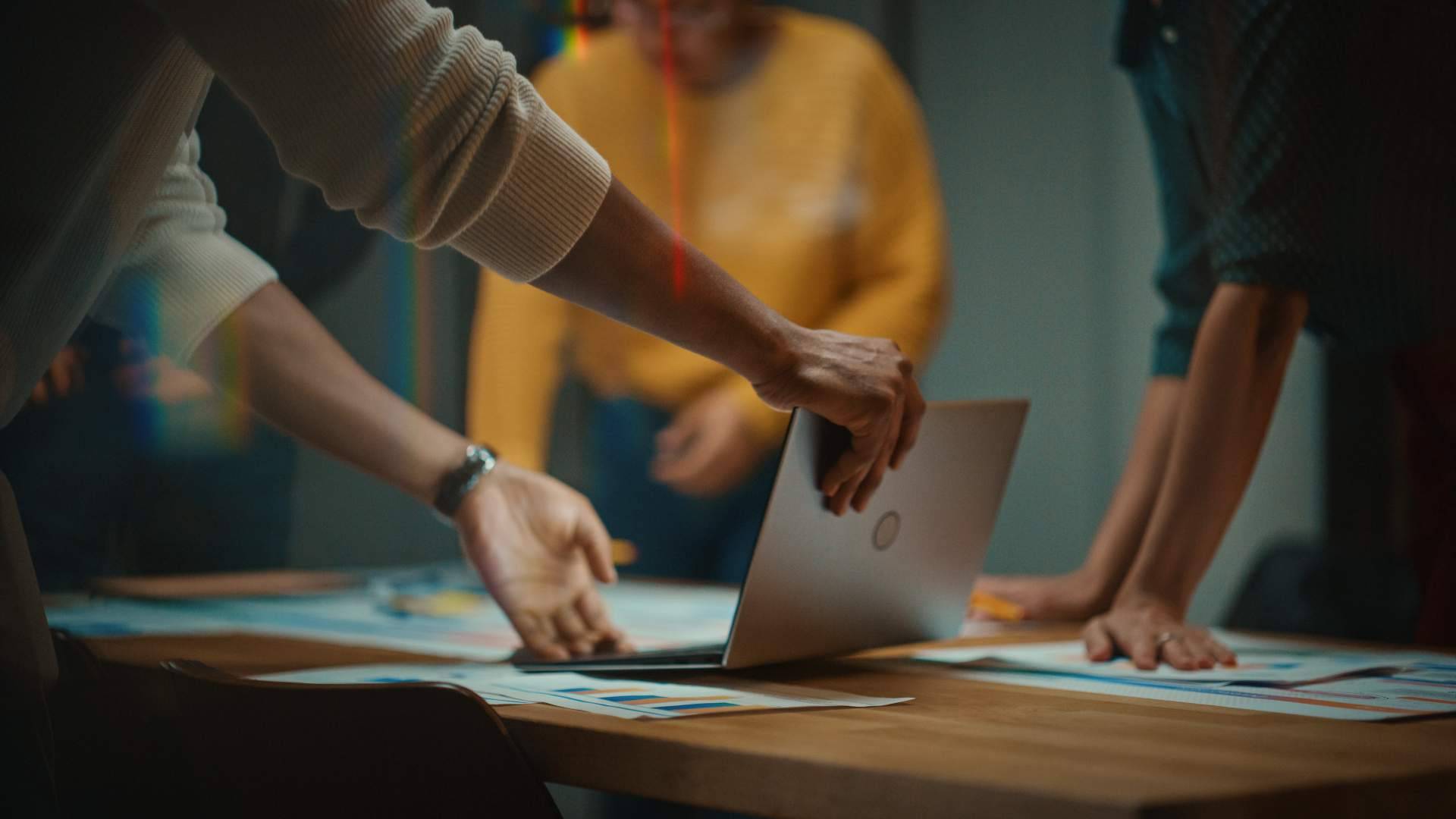 Posicionar pequeñas tiendas o pymes en internet con la agencia de marketing online Indexeo