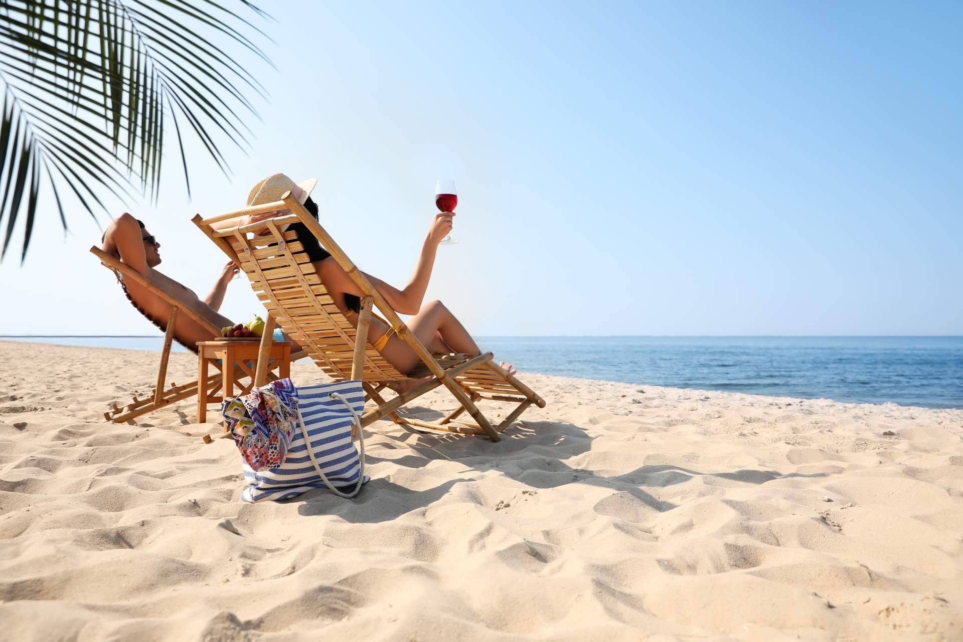 Proteger y broncear la piel con los complementos de protección solar vía oral de FarmaSky