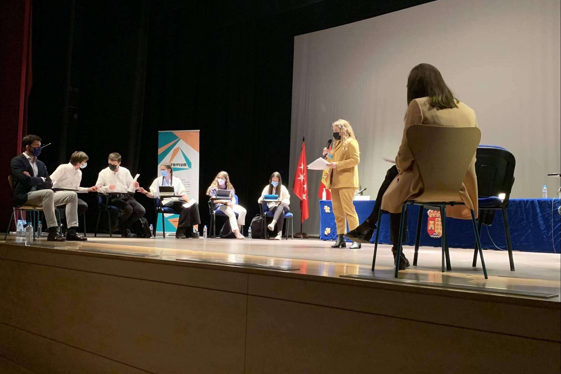 La plataforma que democratiza la enseñanza de la oratoria y el debate para los jóvenes, TRIVIUM