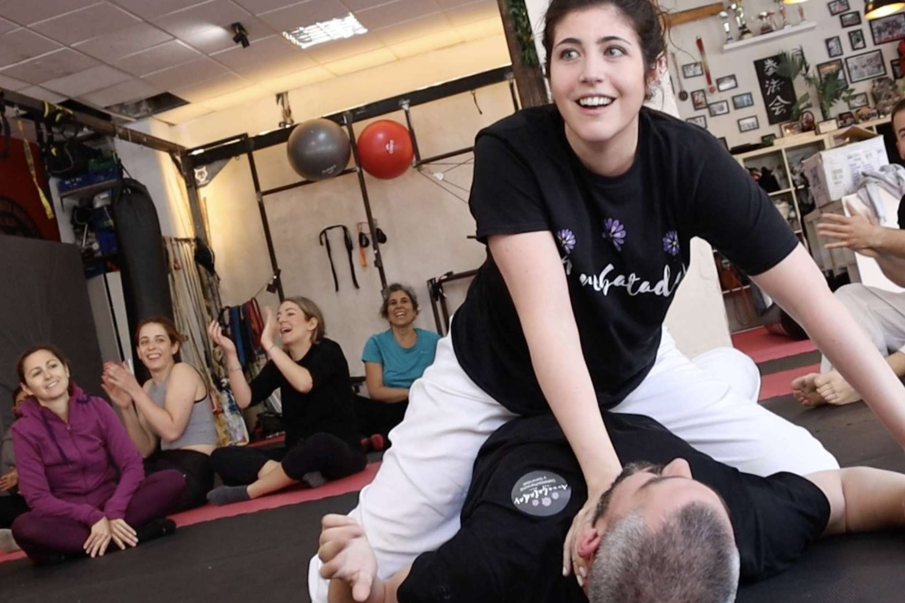 El Dojo, clases de defensa personal femenina