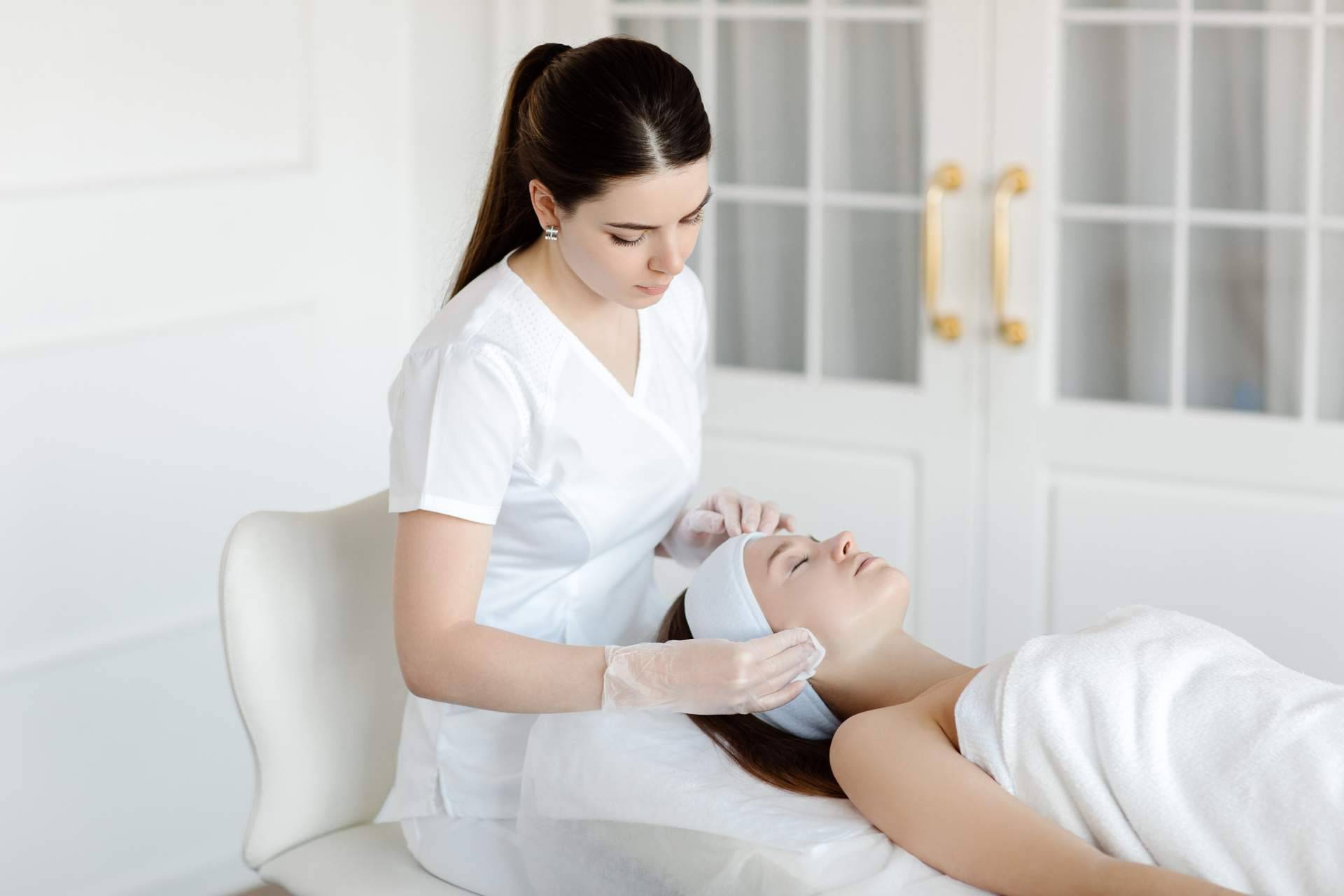 El centro de tratamiento medicina estética Auroom ofrece a sus pacientes una experiencia completa y personalizada