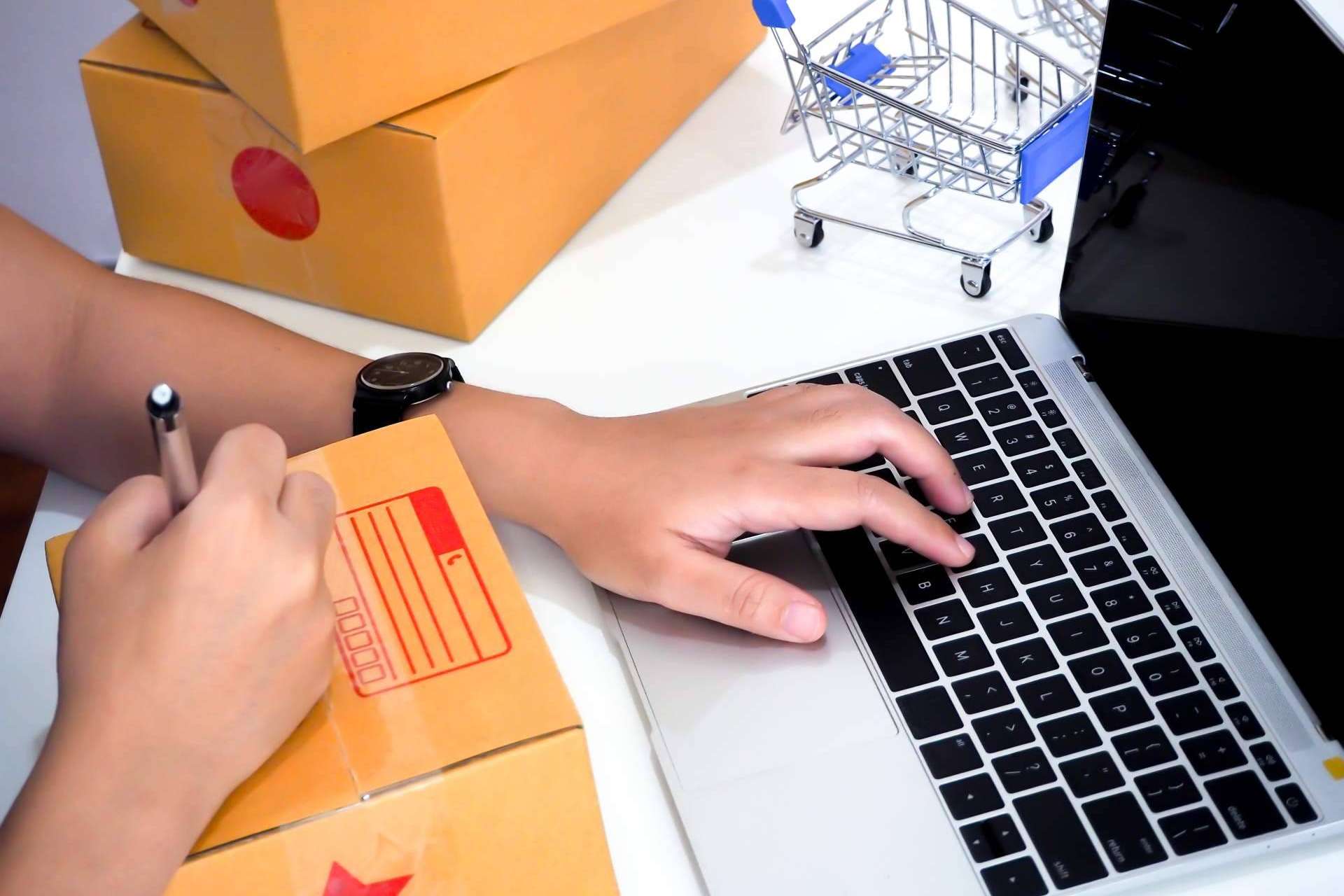 La calculadora de precios de Shopify permite gestionar los gastos de una plataforma online
