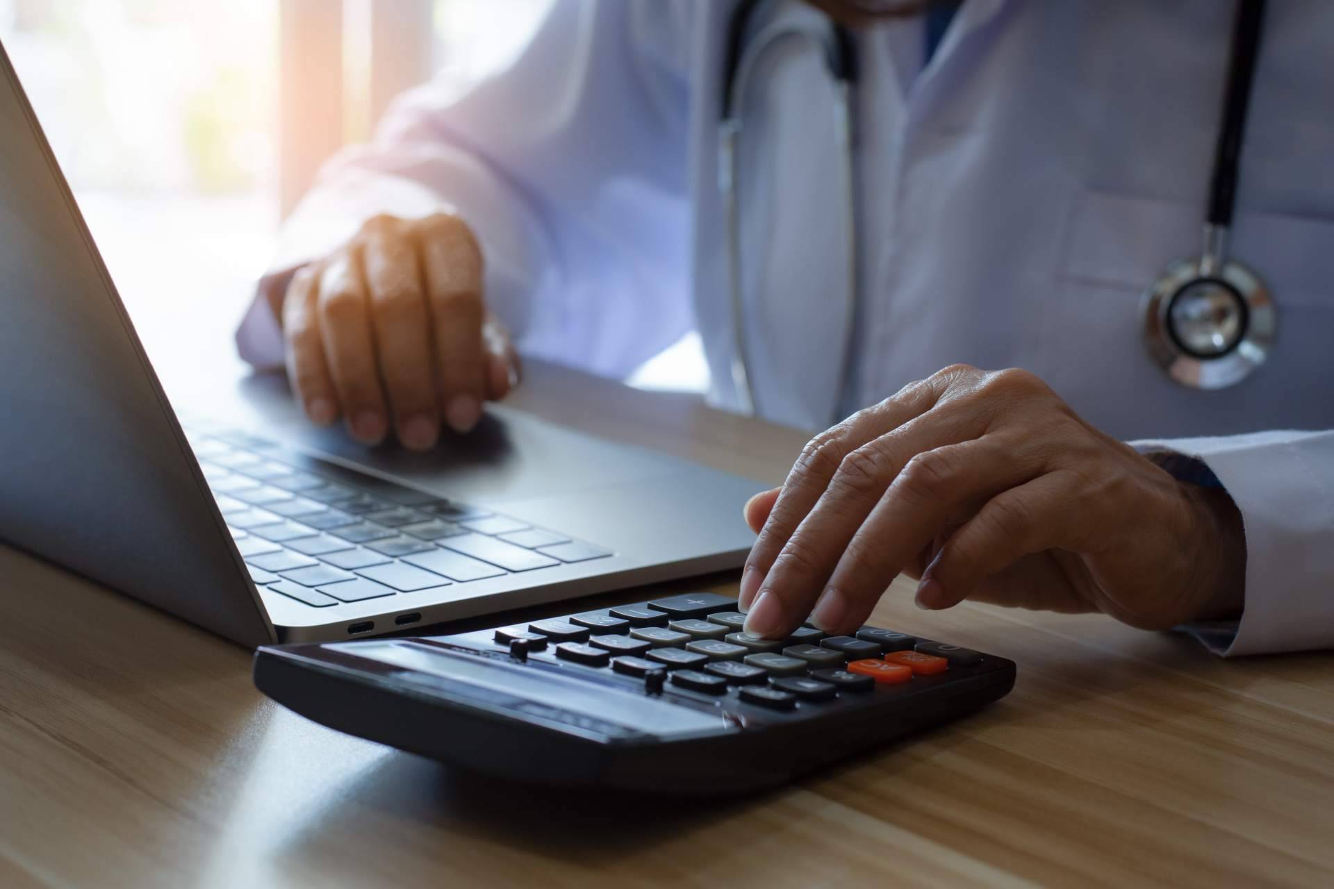 ¿Cuáles son las respuestas a las principales inquietudes de los autónomos sobre el nuevo sistema de cotización en 2023? Infoautónomos las explica