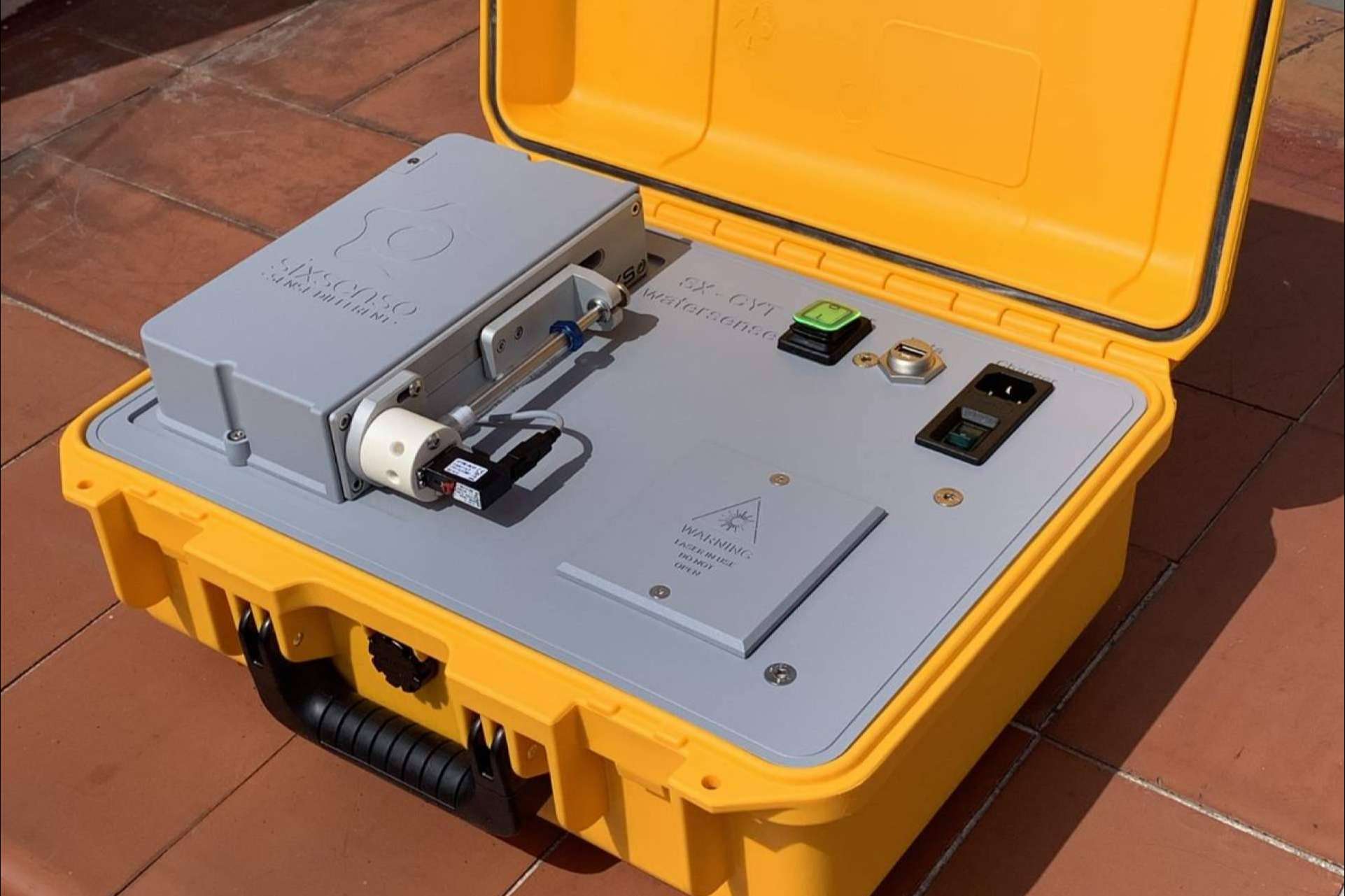 Analizar rápidamente e in situ los microorganismos en el agua con un dispositivo portátil