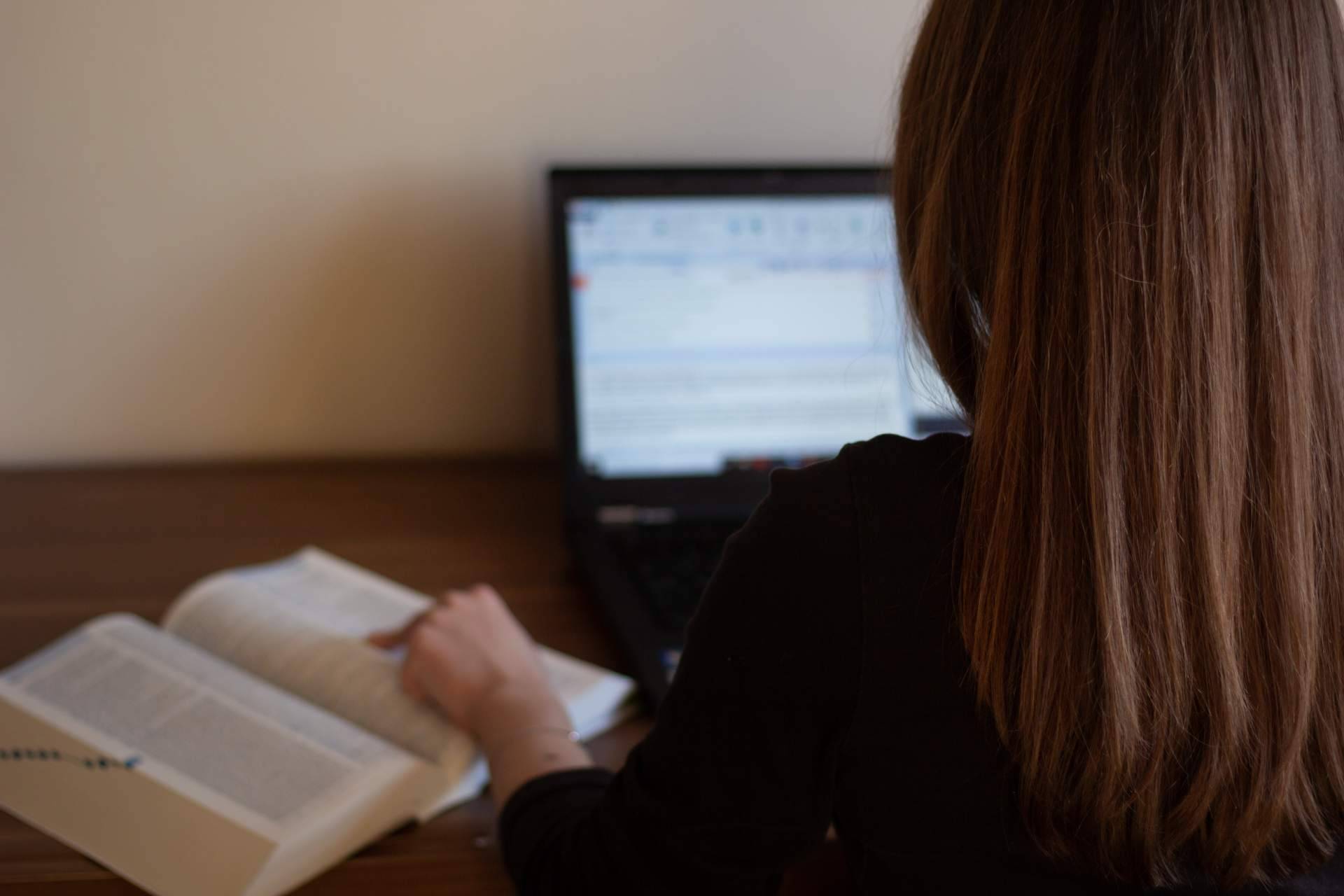 ¿Cómo elegir los servicios de traducciones profesionales para empresas?