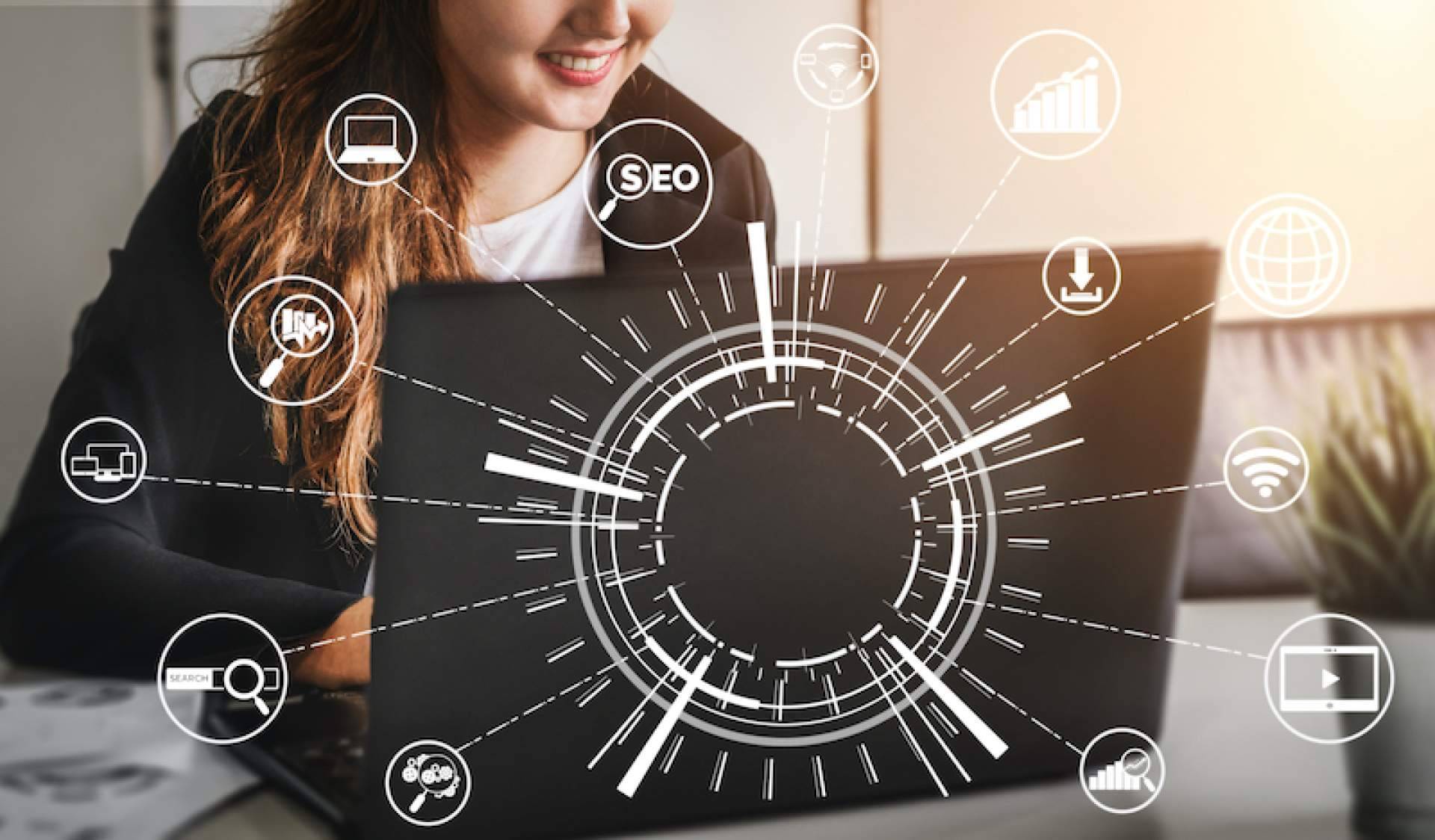Anexeo, la agencia SEO Girona, explica los beneficios de sus servicios de marketing