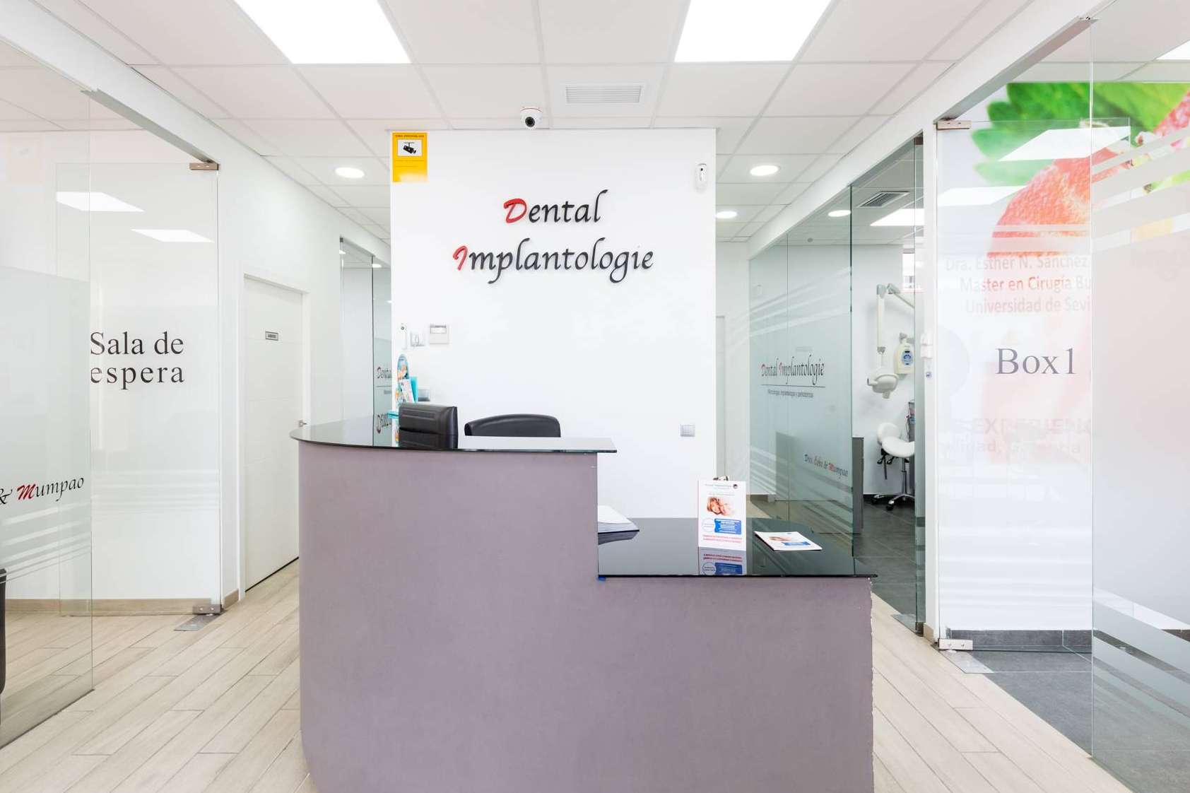 Ortodoncia invisible con los servicios en Sevilla que ofrece el equipo de Dental Implantologie