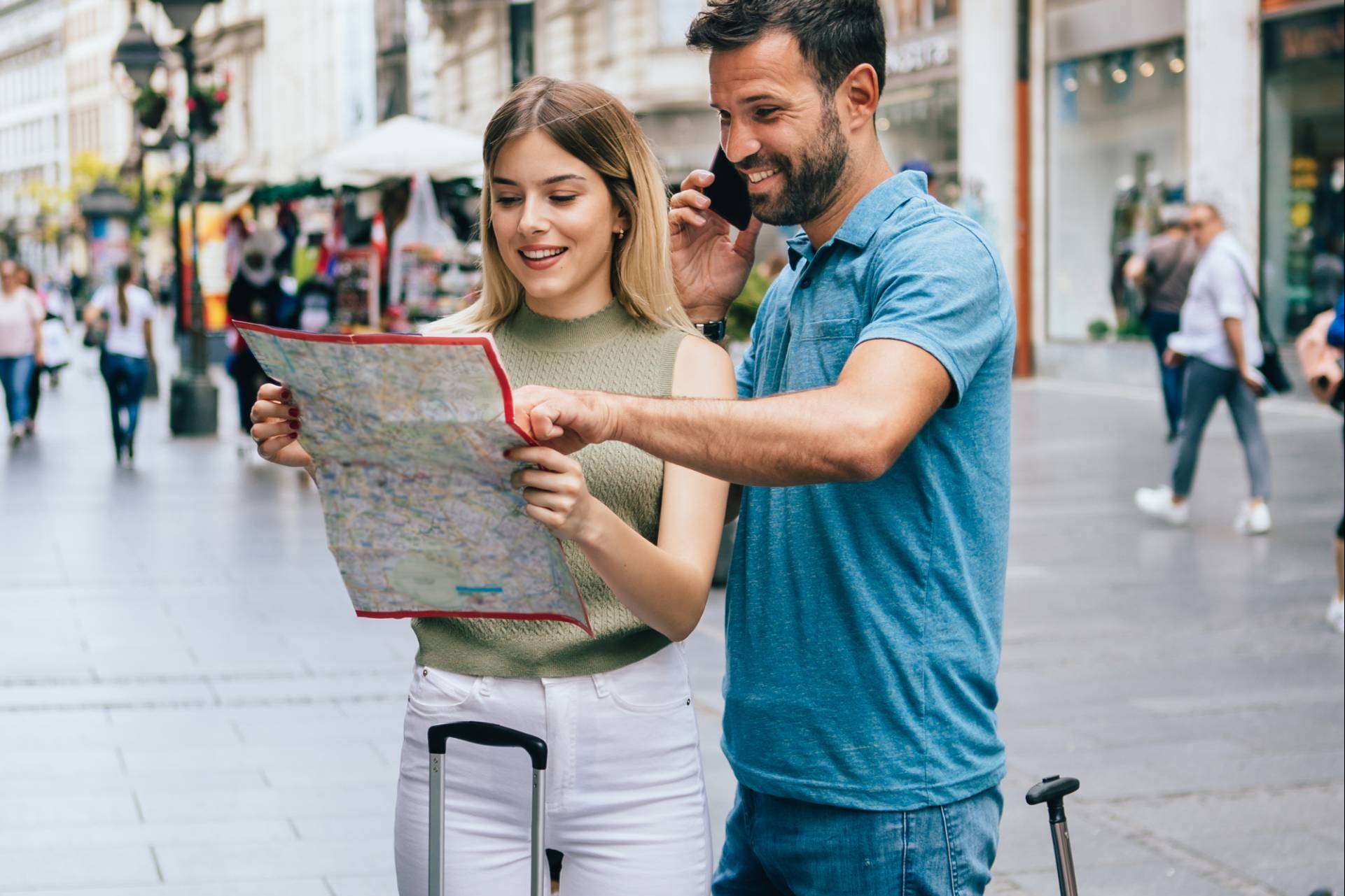 Impresol Media Solutions impulsa negocios locales distribuyendo mapas turísticos
