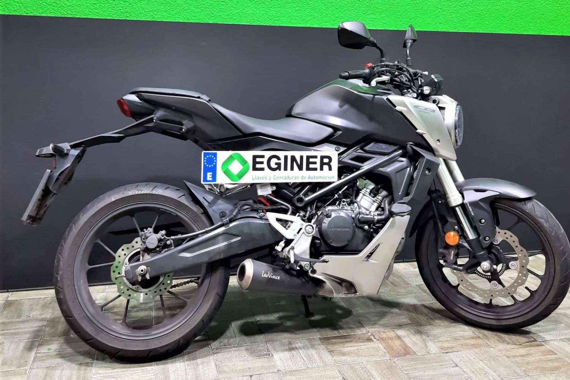 La solución por si se pierden las llaves de la moto, con EGINER