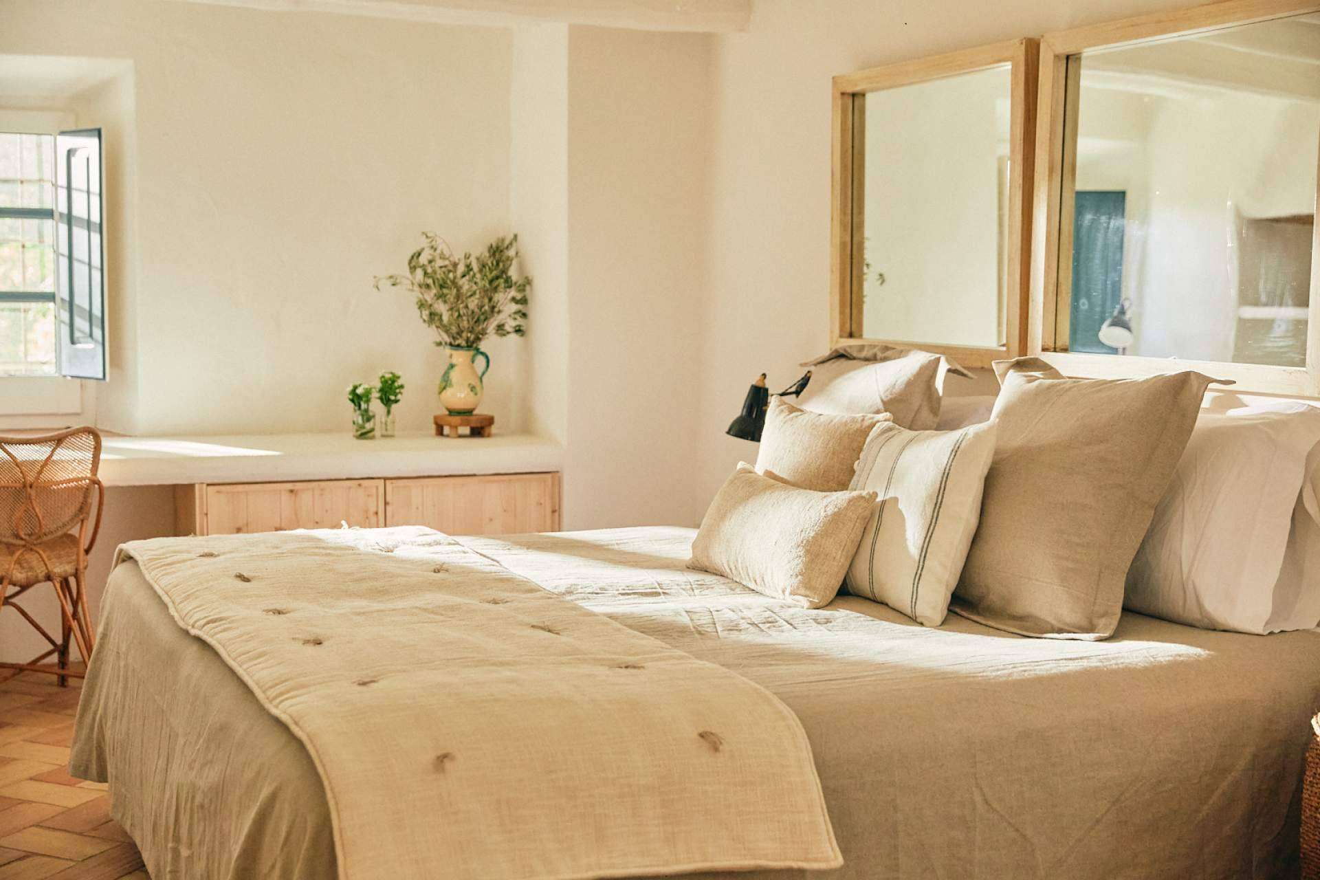 Calma House ofrece cojines decorativos para cama con diseños exclusivos y de excelente calidad